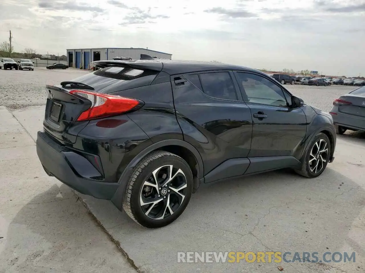3 fotografías del automóvil dañado NMTKHMBX0LR104121 TOYOTA C-HR 2020