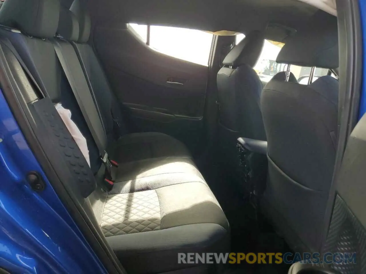 11 fotografías del automóvil dañado NMTKHMBX1LR105987 TOYOTA C-HR 2020