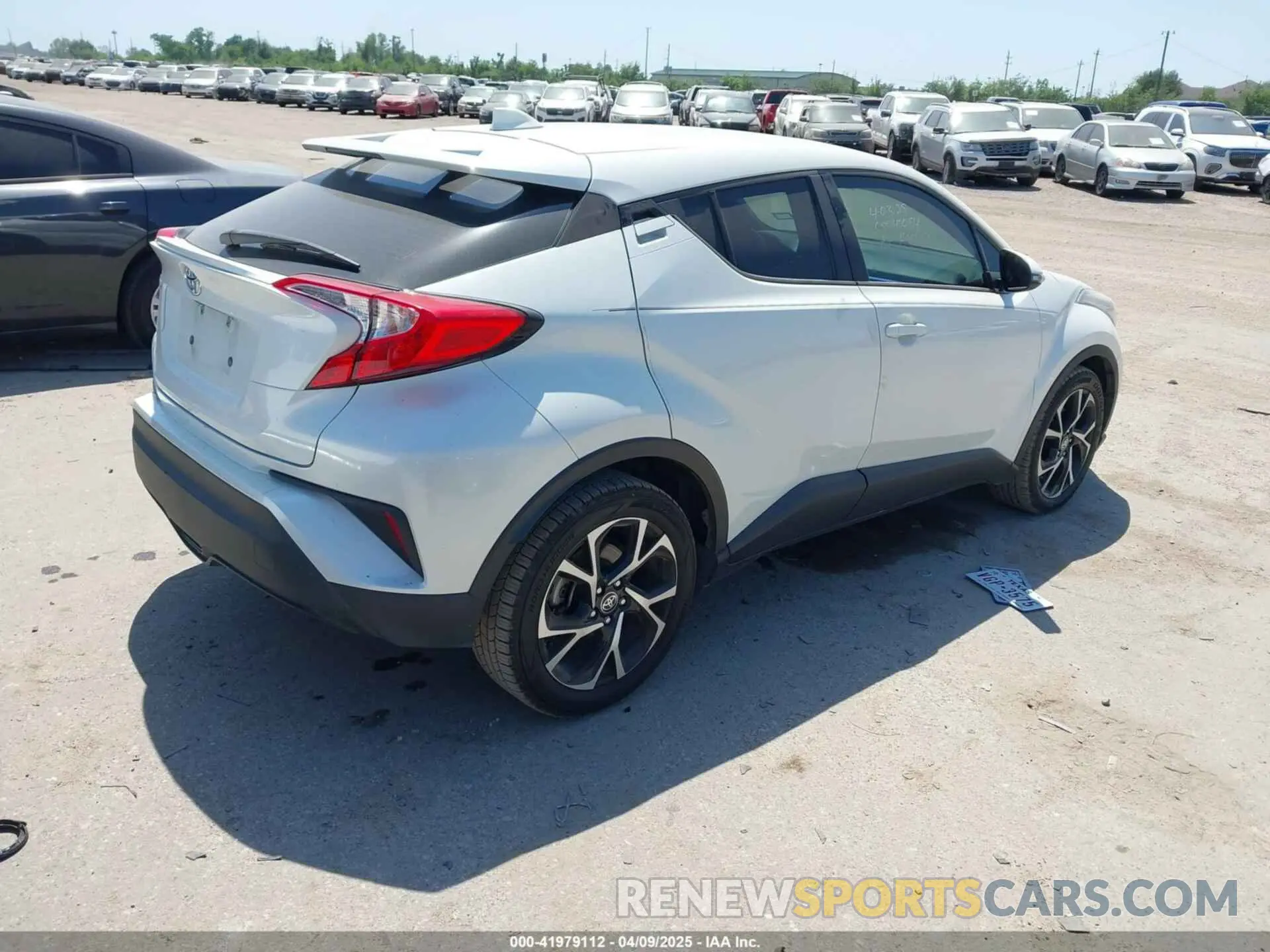 4 fotografías del automóvil dañado NMTKHMBX1LR107092 TOYOTA C-HR 2020