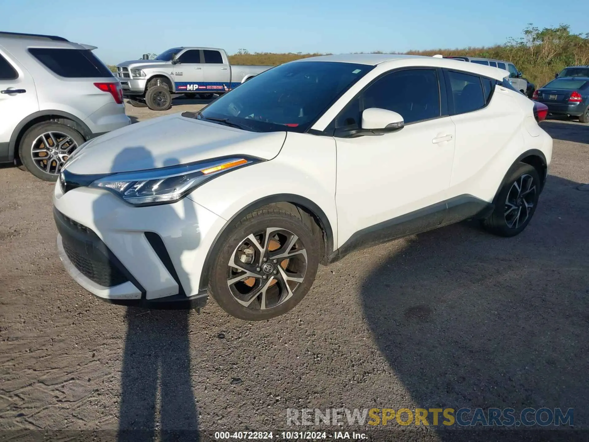 2 fotografías del automóvil dañado NMTKHMBX1LR114060 TOYOTA C-HR 2020