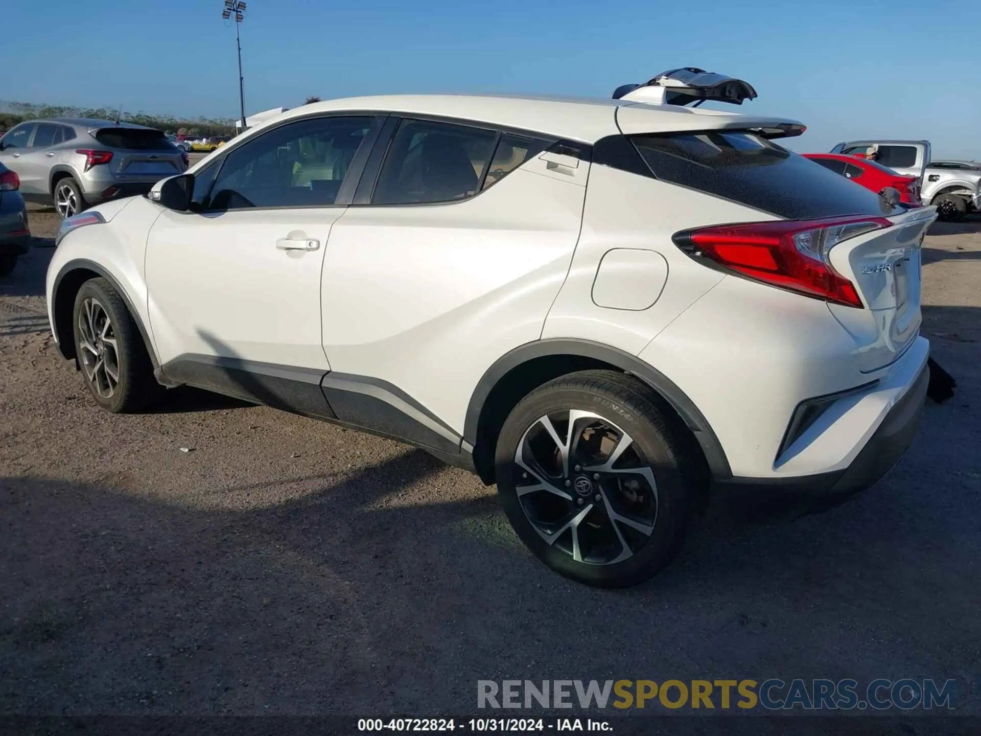 3 fotografías del automóvil dañado NMTKHMBX1LR114060 TOYOTA C-HR 2020