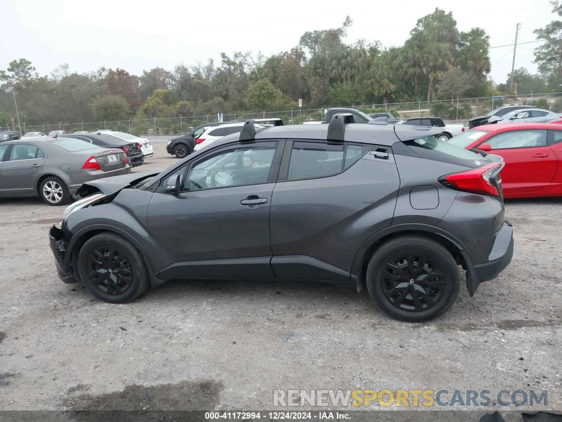 14 fotografías del automóvil dañado NMTKHMBX1LR116438 TOYOTA C-HR 2020