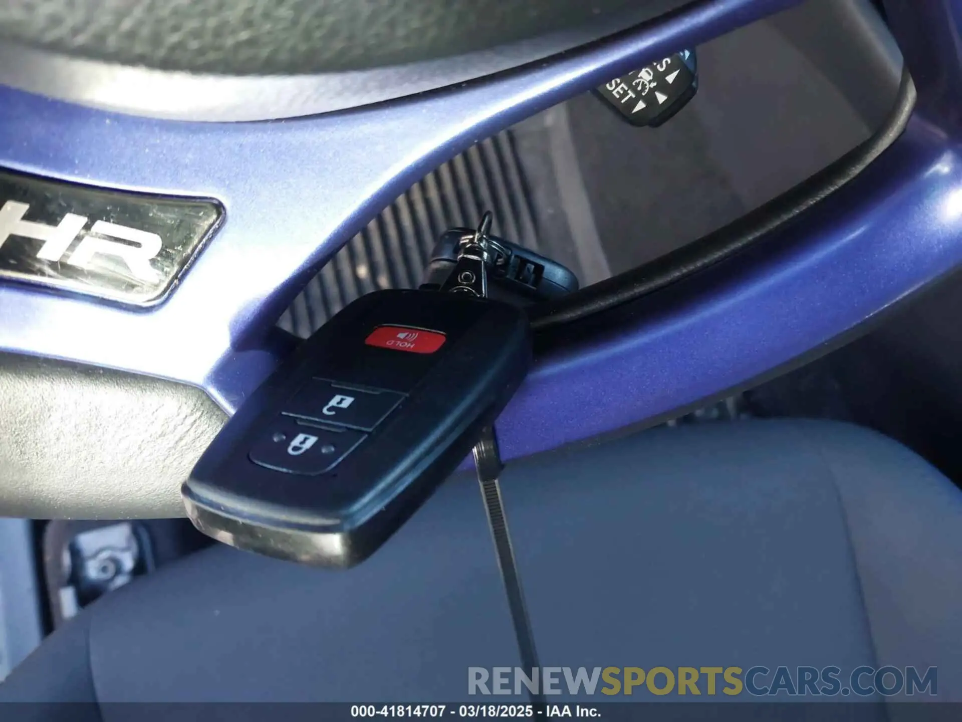 11 fotografías del automóvil dañado NMTKHMBX2LR105044 TOYOTA C-HR 2020