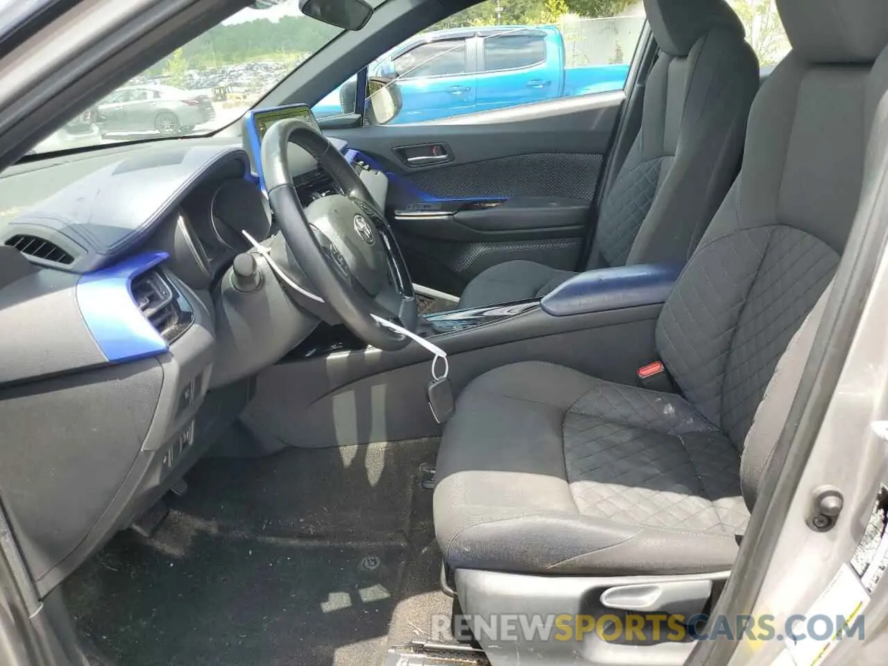 7 fotografías del automóvil dañado NMTKHMBX2LR107215 TOYOTA C-HR 2020