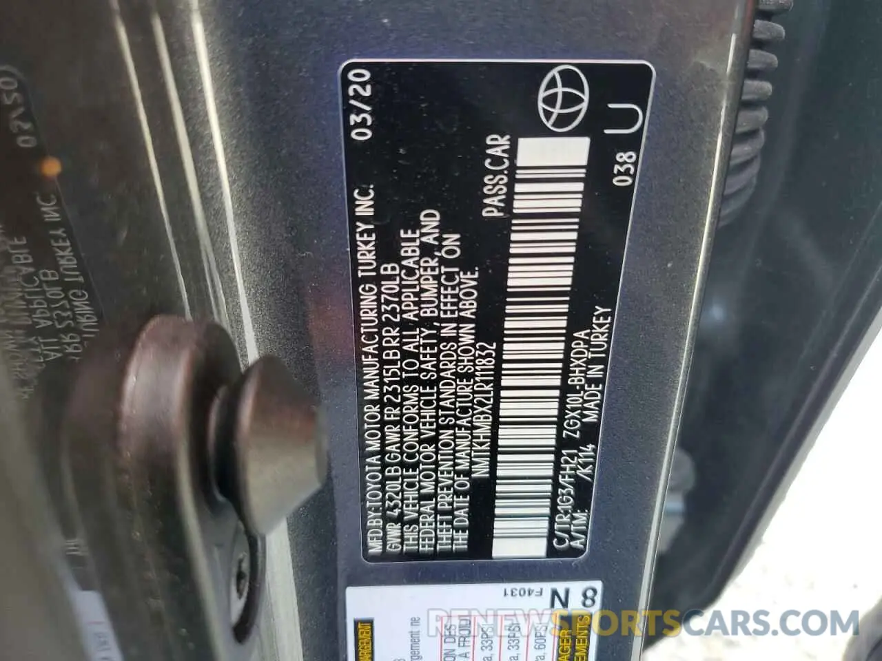 14 fotografías del automóvil dañado NMTKHMBX2LR111832 TOYOTA C-HR 2020