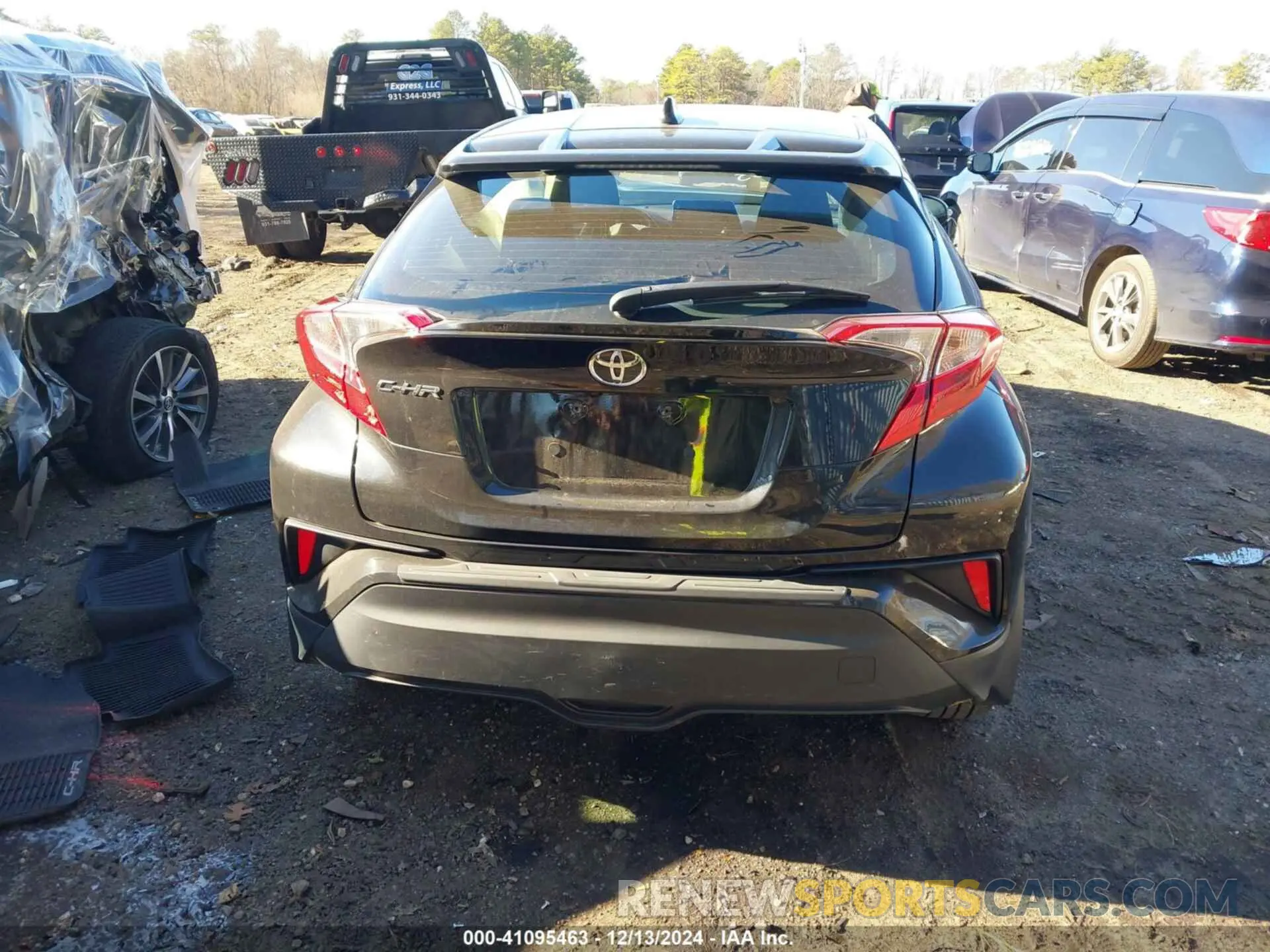16 fotografías del automóvil dañado NMTKHMBX2LR114276 TOYOTA C-HR 2020
