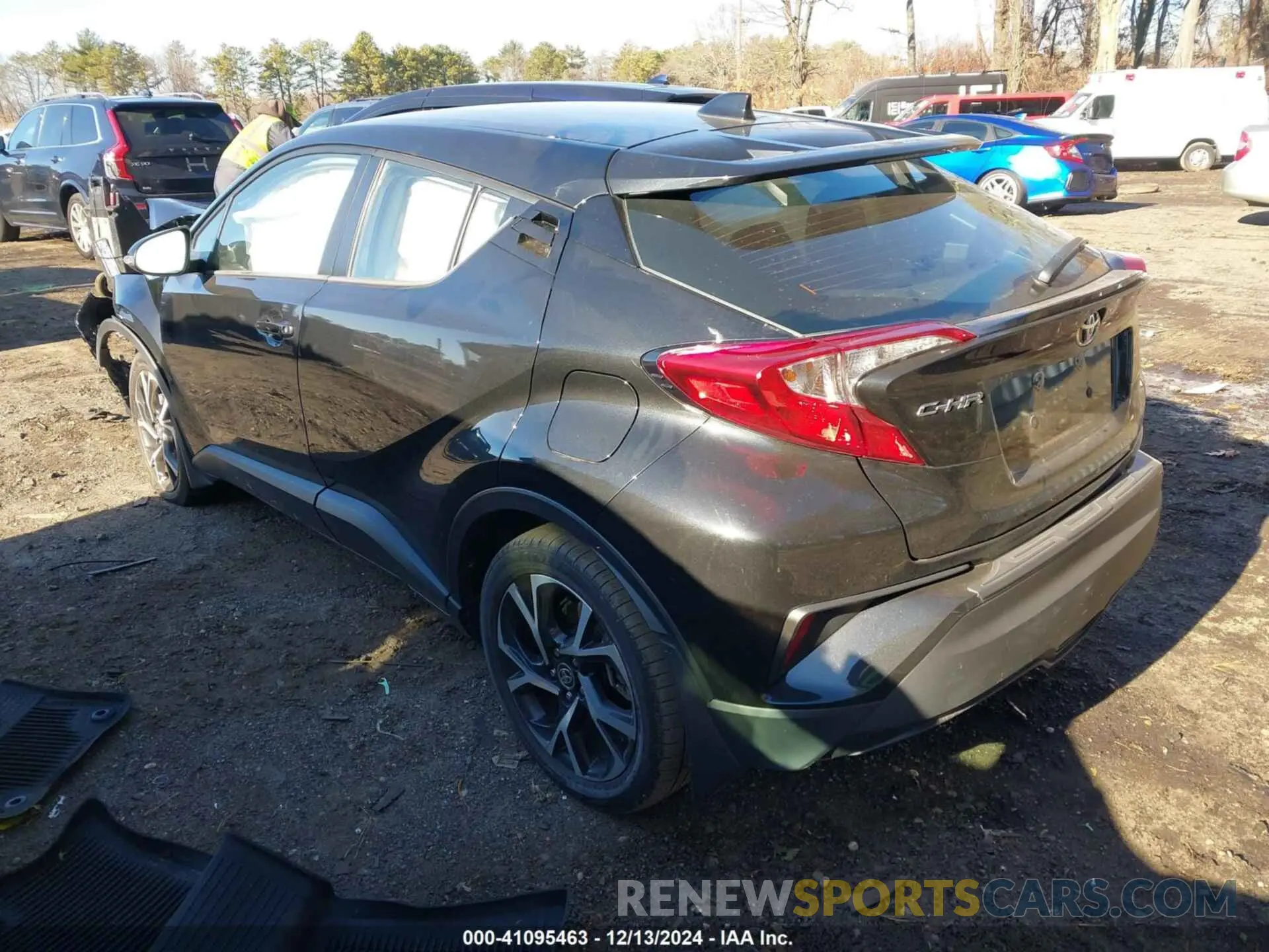 3 fotografías del automóvil dañado NMTKHMBX2LR114276 TOYOTA C-HR 2020