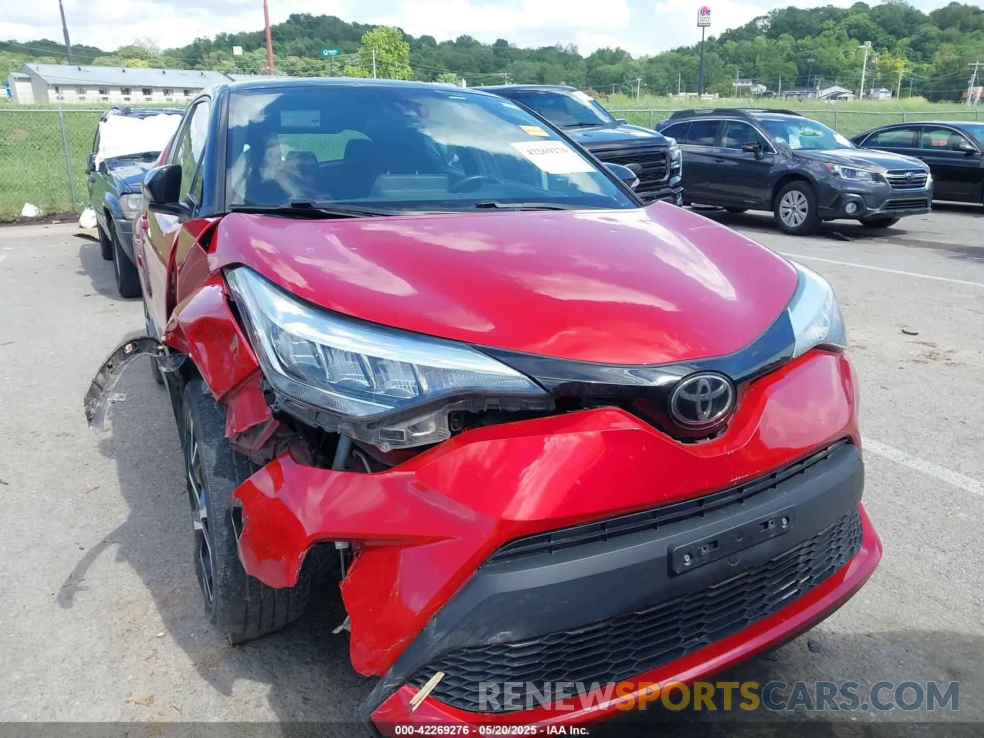12 fotografías del automóvil dañado NMTKHMBX3LR118420 TOYOTA C-HR 2020