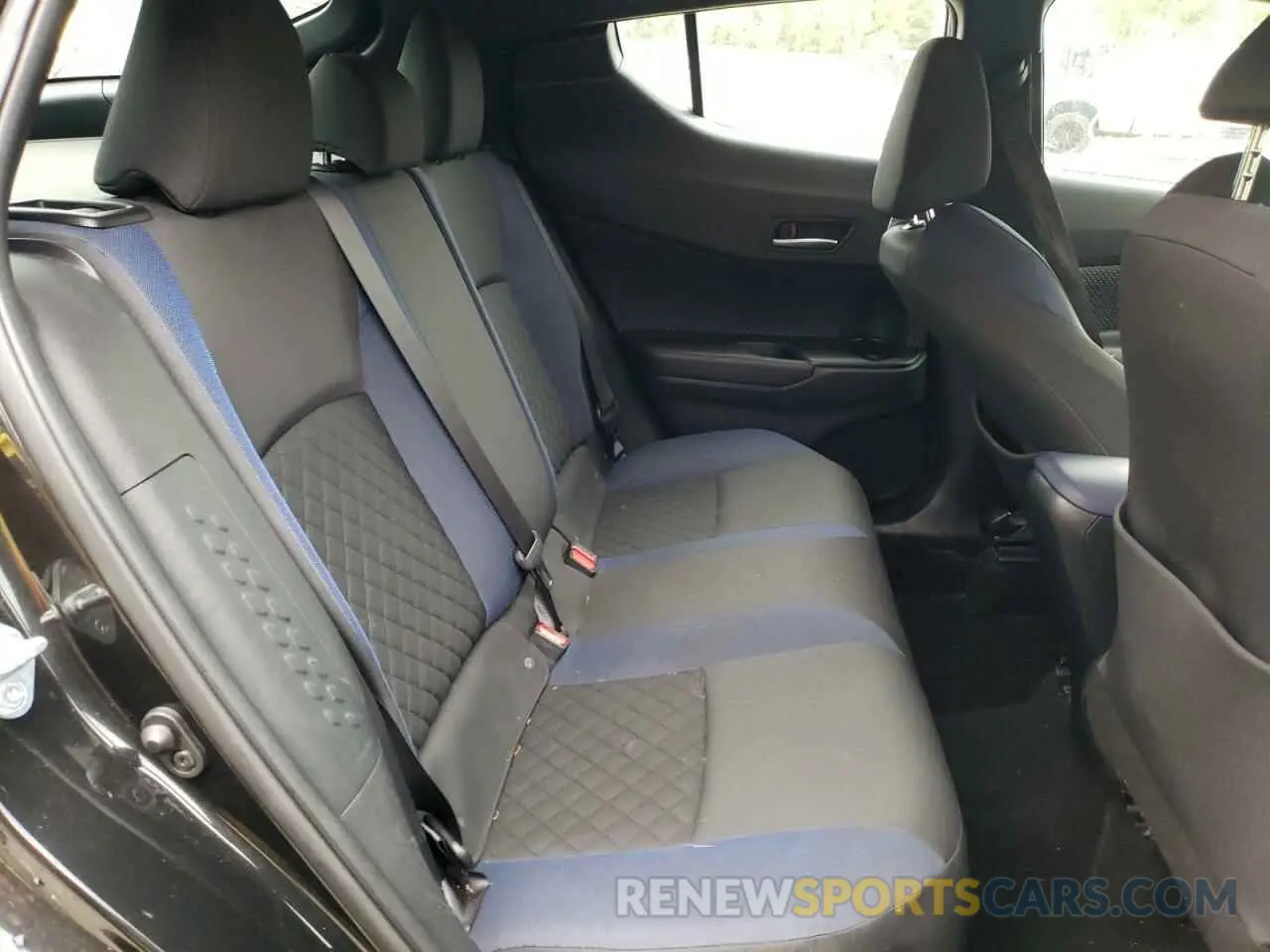 6 fotografías del automóvil dañado NMTKHMBX4LR103036 TOYOTA C-HR 2020