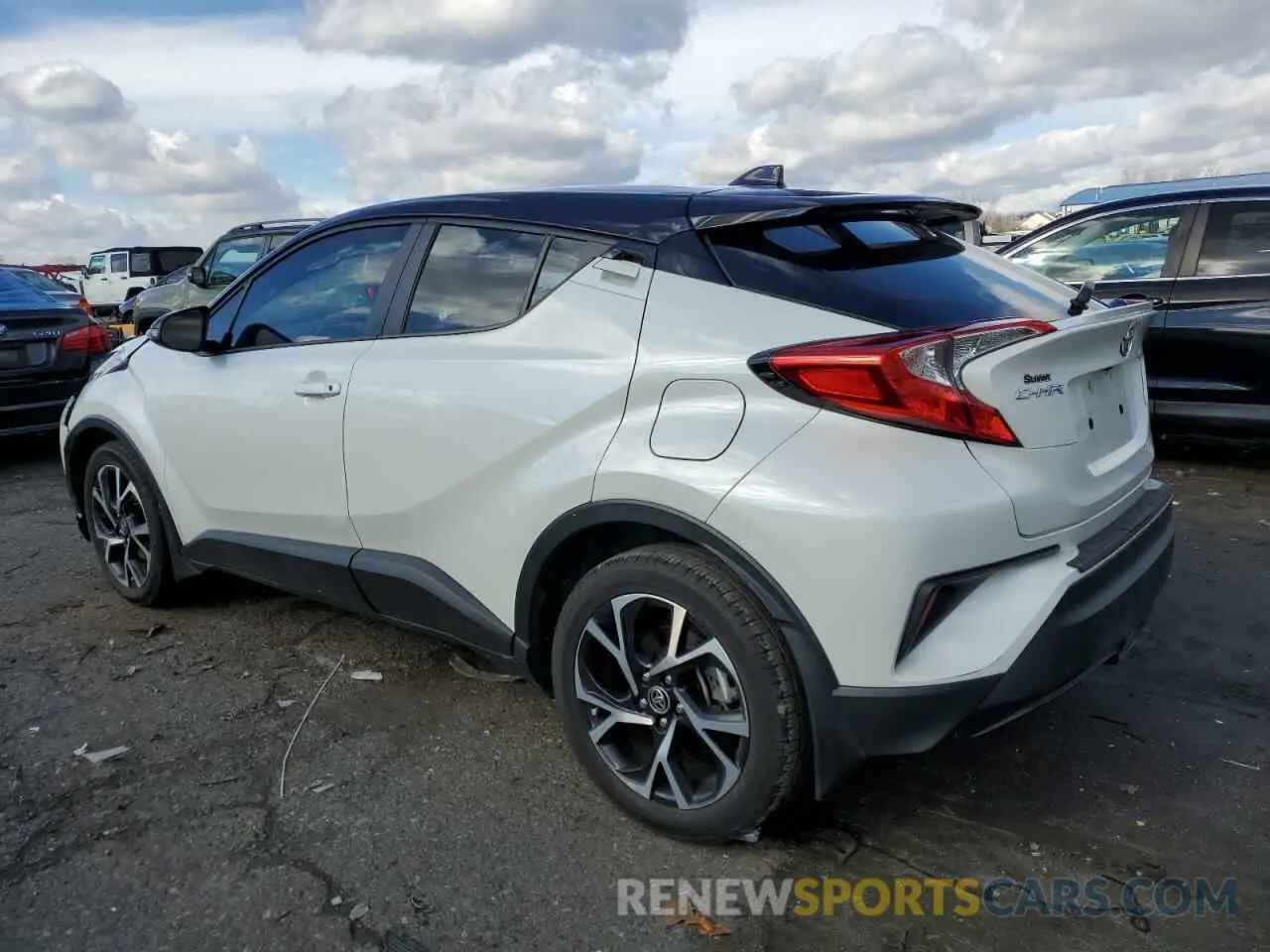2 fotografías del automóvil dañado NMTKHMBX4LR109743 TOYOTA C-HR 2020