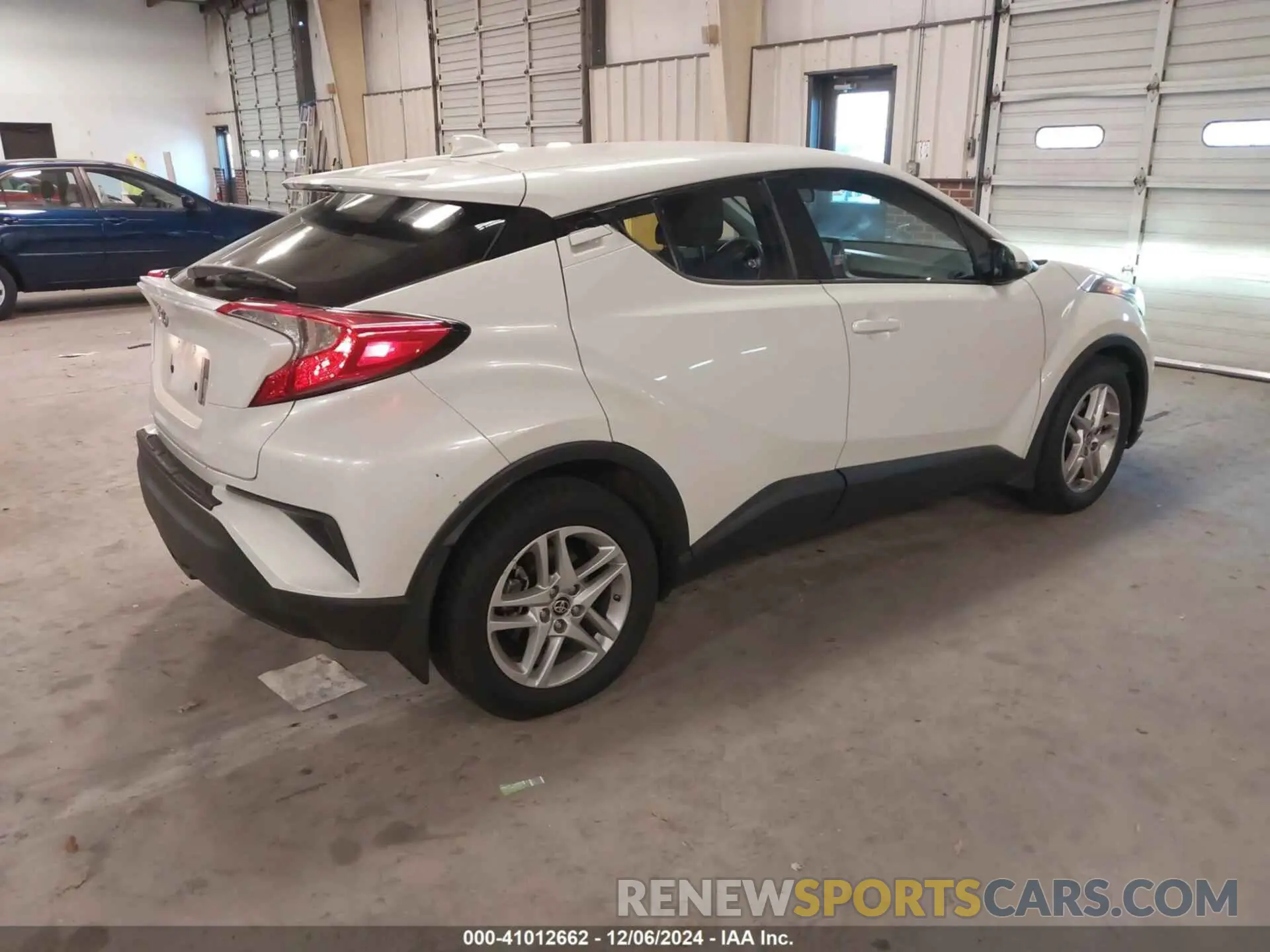 4 fotografías del automóvil dañado NMTKHMBX5LR105281 TOYOTA C-HR 2020