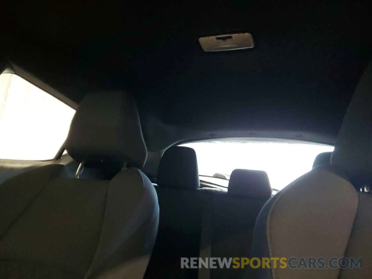 10 fotografías del automóvil dañado NMTKHMBX5LR107418 TOYOTA C-HR 2020