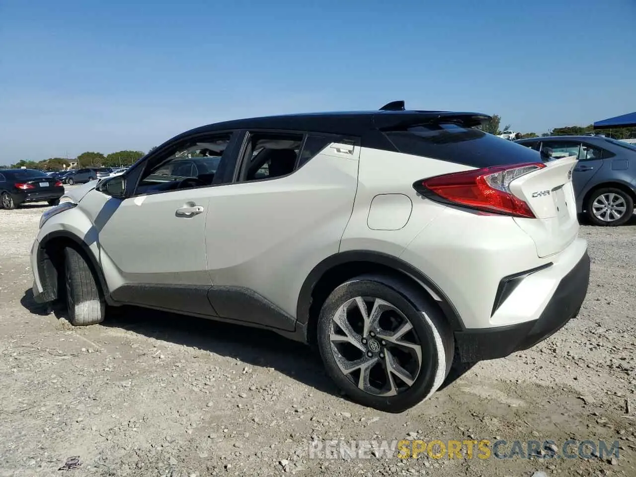 2 fotografías del automóvil dañado NMTKHMBX5LR109721 TOYOTA C-HR 2020