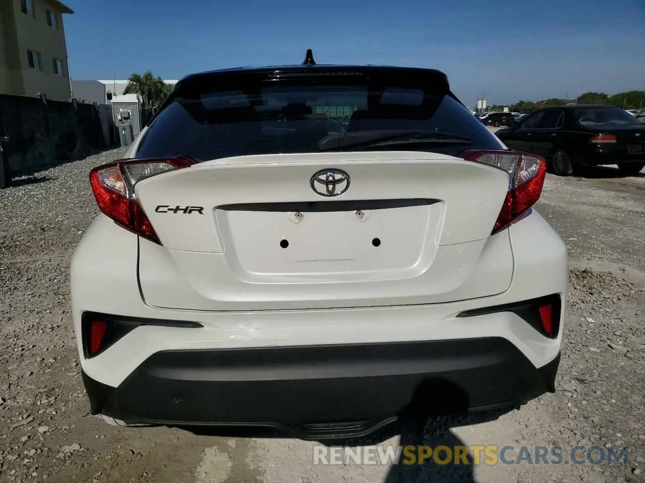 6 fotografías del automóvil dañado NMTKHMBX5LR109721 TOYOTA C-HR 2020