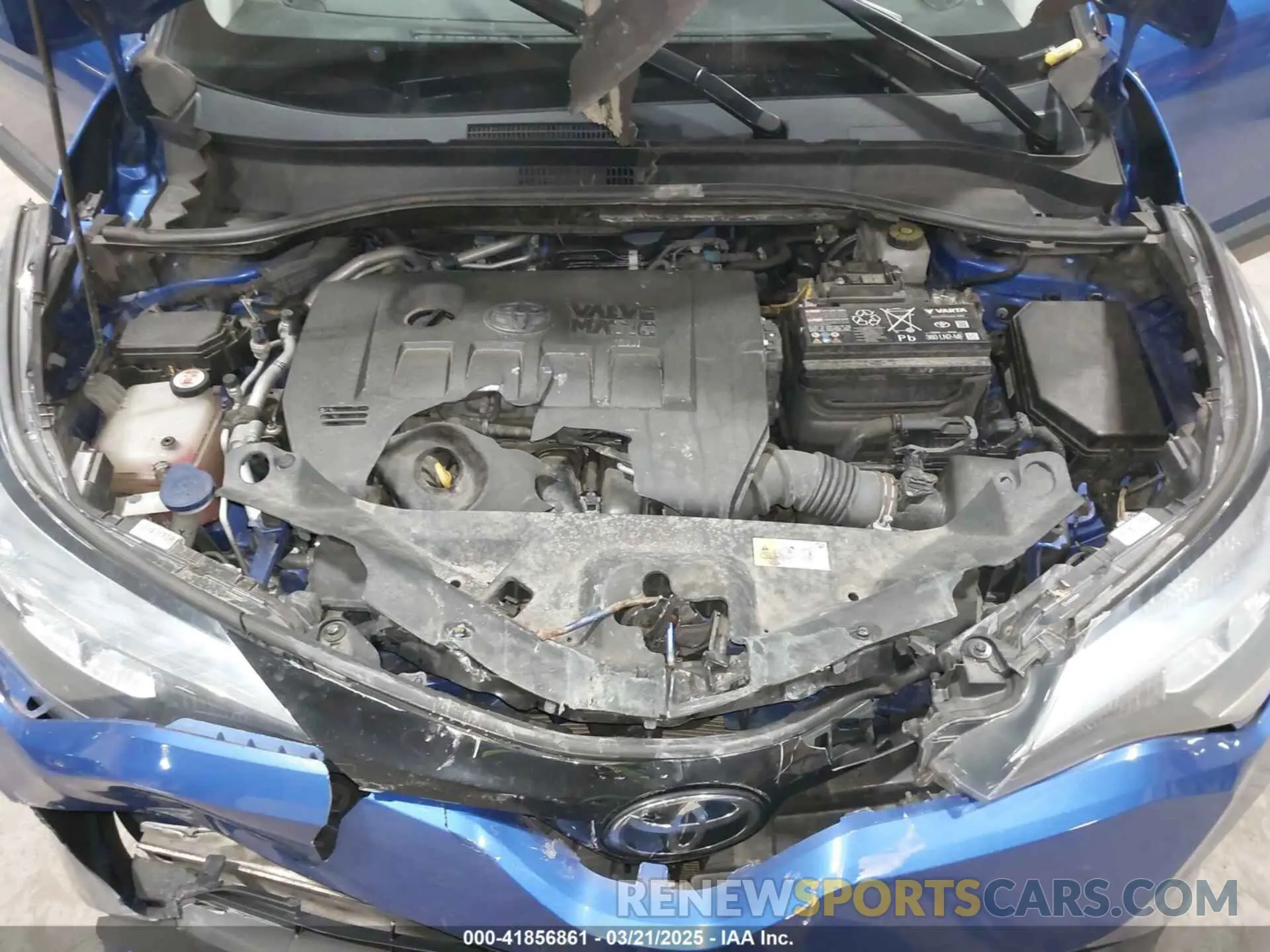 10 fotografías del automóvil dañado NMTKHMBX5LR112084 TOYOTA C-HR 2020