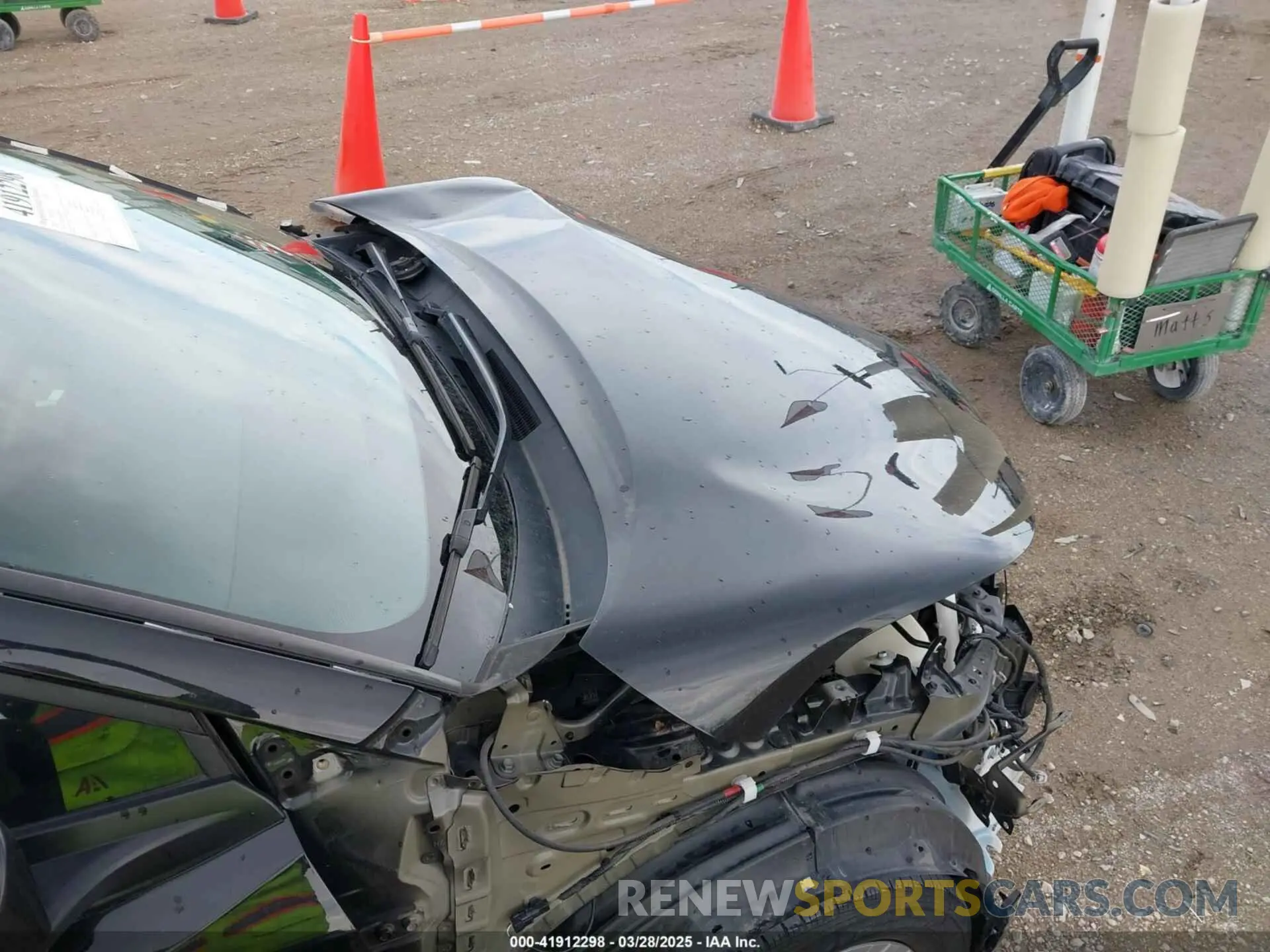 19 fotografías del automóvil dañado NMTKHMBX6LR117858 TOYOTA C-HR 2020