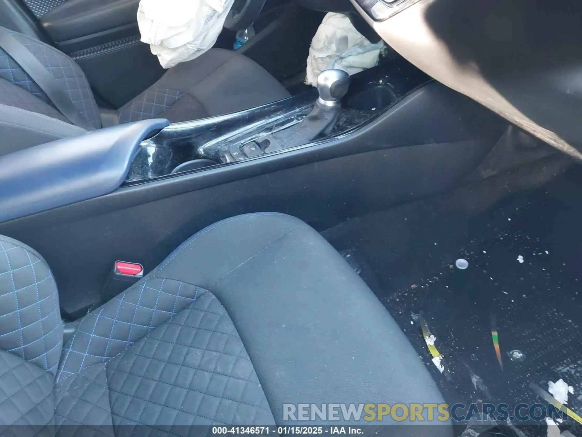 5 fotografías del automóvil dañado NMTKHMBX7LR109333 TOYOTA C-HR 2020
