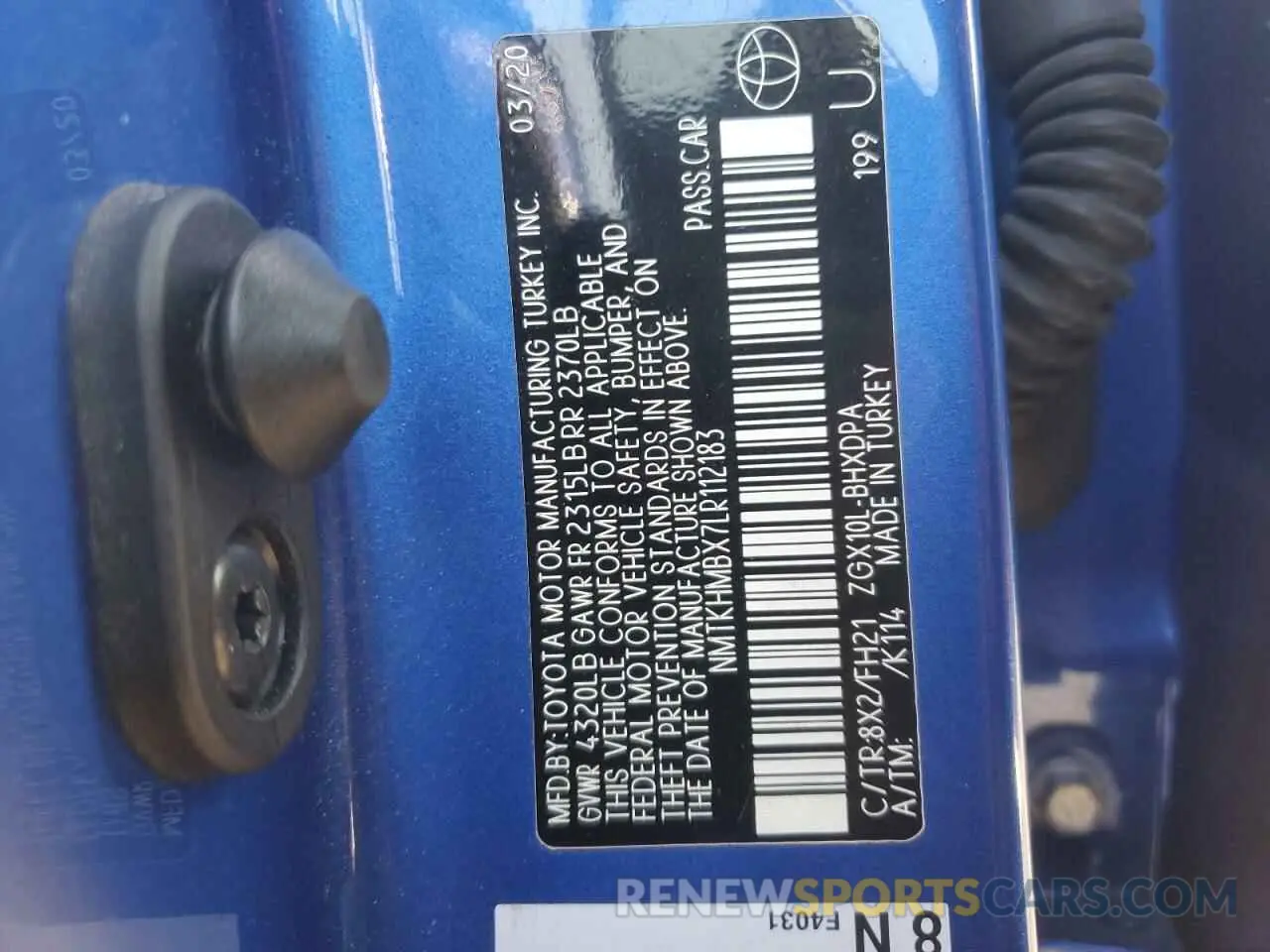 12 fotografías del automóvil dañado NMTKHMBX7LR112183 TOYOTA C-HR 2020