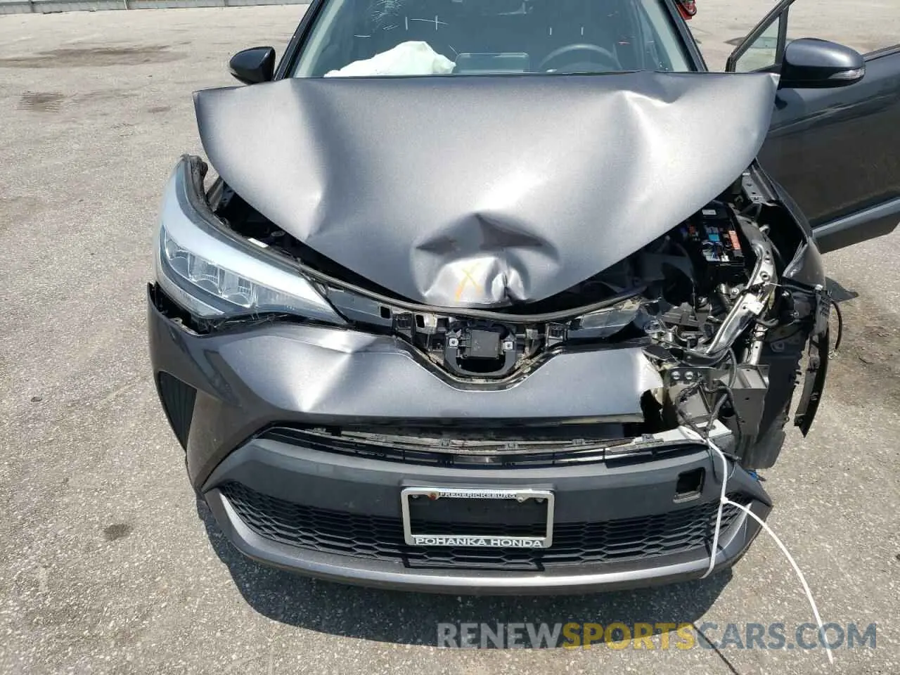 12 fotografías del automóvil dañado NMTKHMBX8LR103444 TOYOTA C-HR 2020
