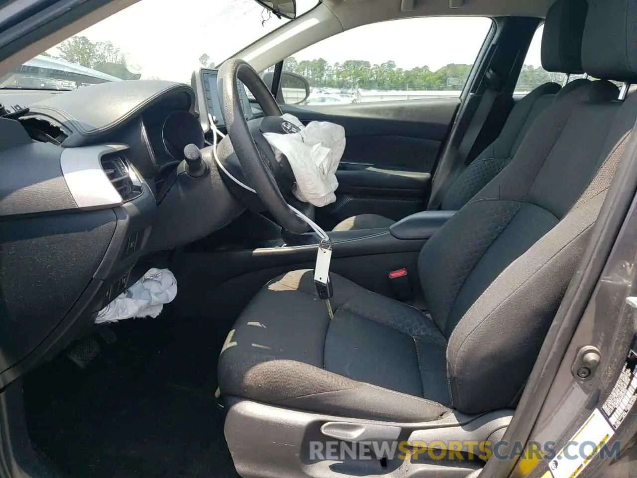 7 fotografías del automóvil dañado NMTKHMBX8LR103444 TOYOTA C-HR 2020
