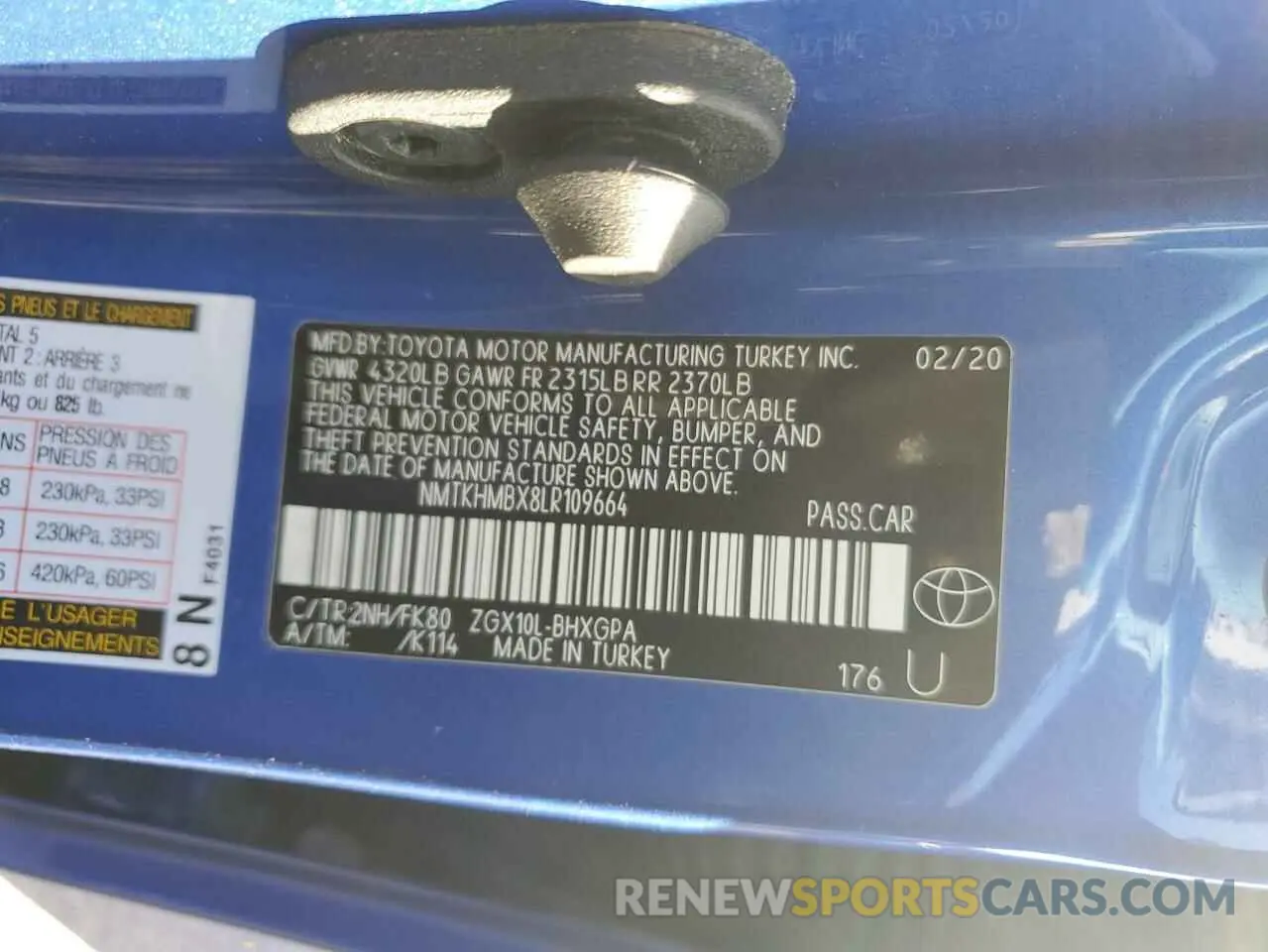 12 fotografías del automóvil dañado NMTKHMBX8LR109664 TOYOTA C-HR 2020