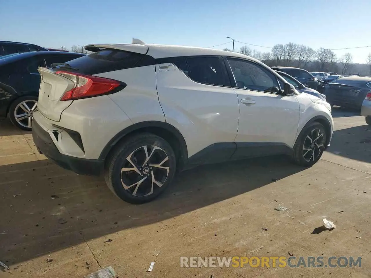 3 fotografías del automóvil dañado NMTKHMBX8LR116761 TOYOTA C-HR 2020