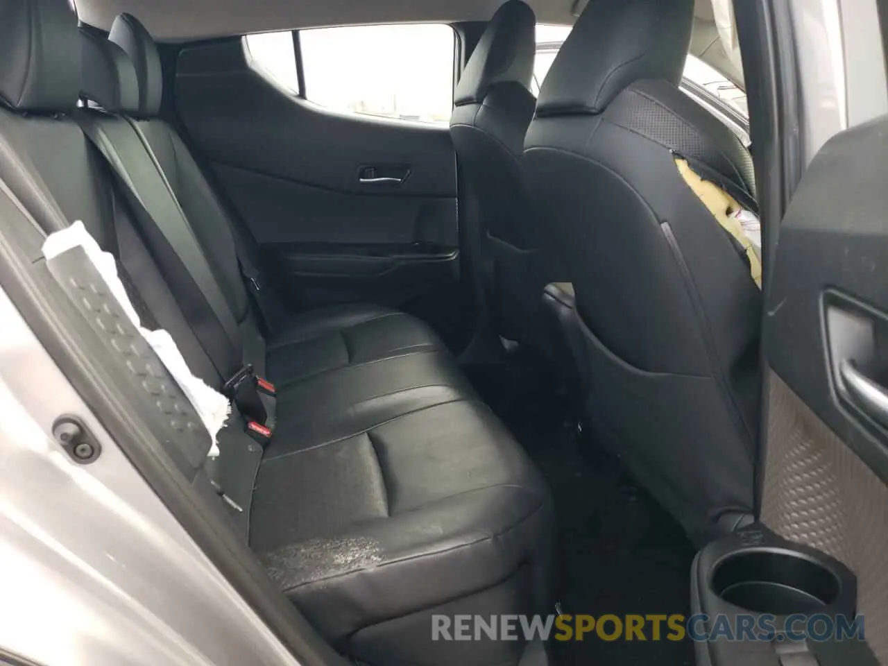 10 fotografías del automóvil dañado NMTKHMBX8LR116839 TOYOTA C-HR 2020