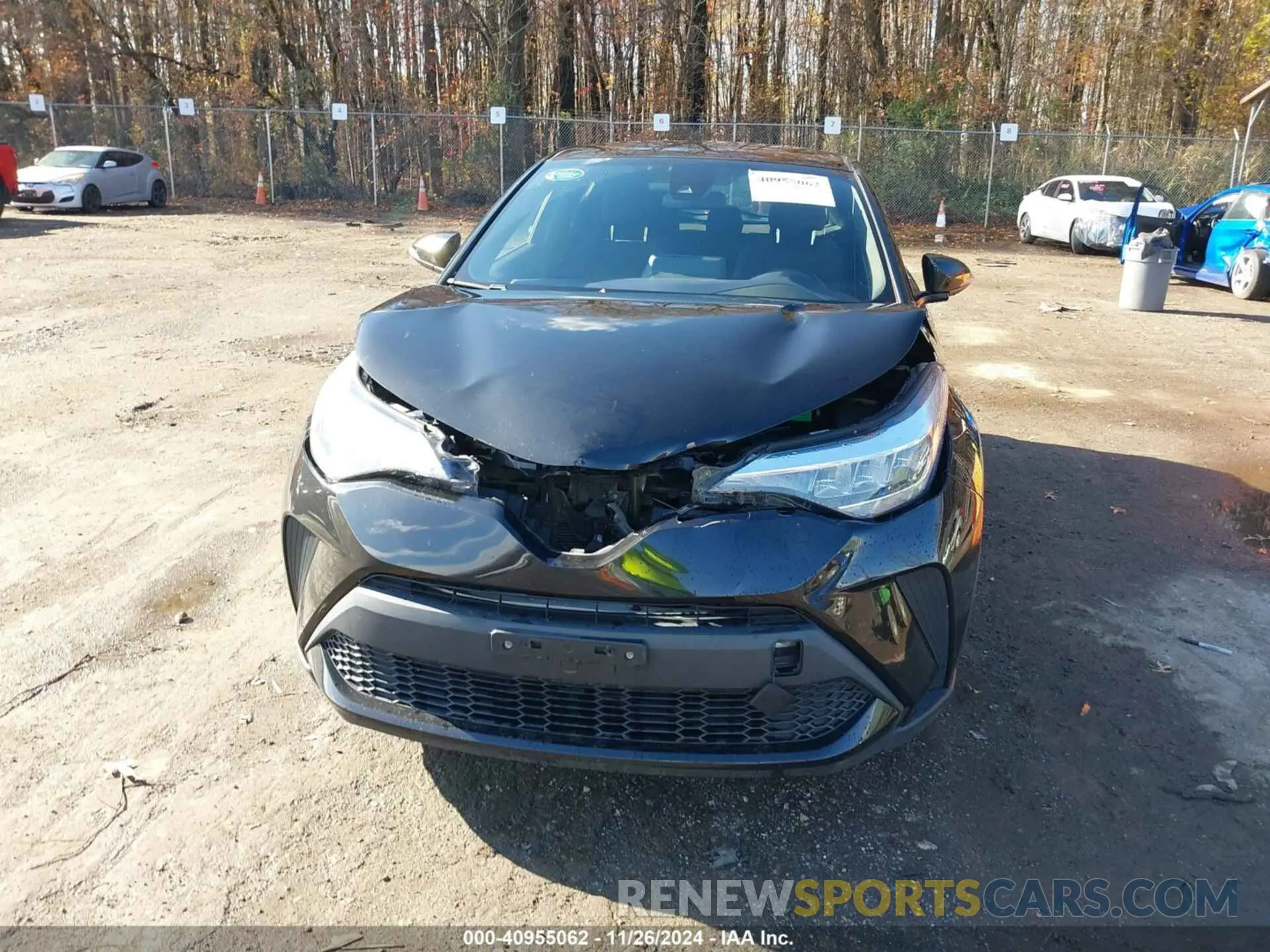 12 fotografías del automóvil dañado NMTKHMBX9LR103890 TOYOTA C-HR 2020