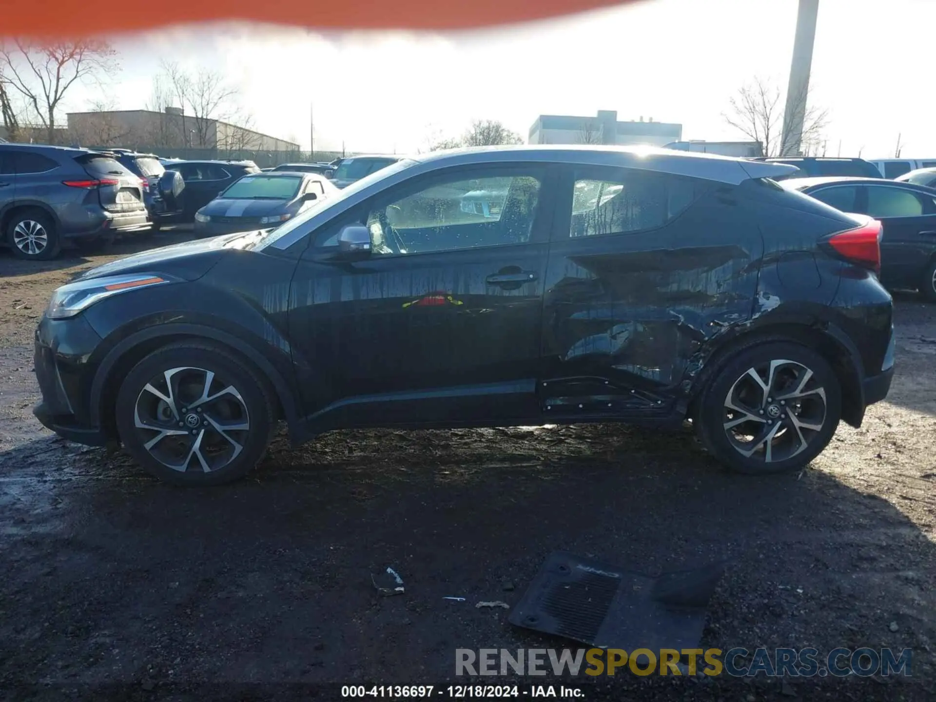 14 fotografías del automóvil dañado NMTKHMBX9LR107325 TOYOTA C-HR 2020