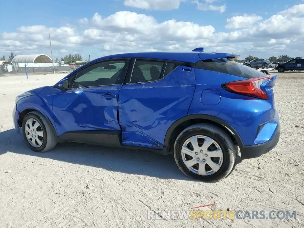 2 fotografías del automóvil dañado NMTKHMBX9LR109088 TOYOTA C-HR 2020