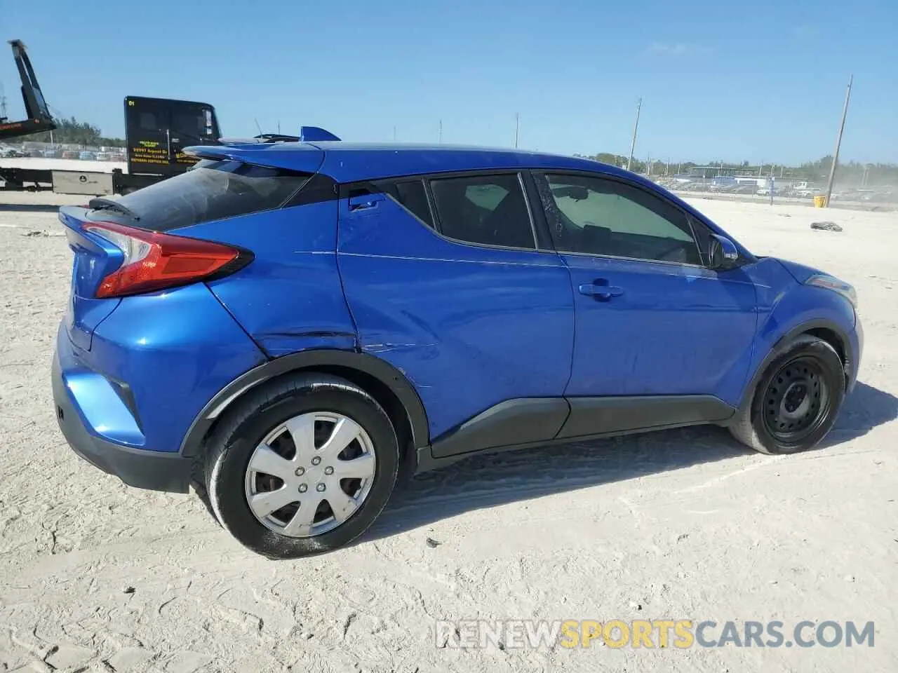 3 fotografías del automóvil dañado NMTKHMBX9LR109088 TOYOTA C-HR 2020
