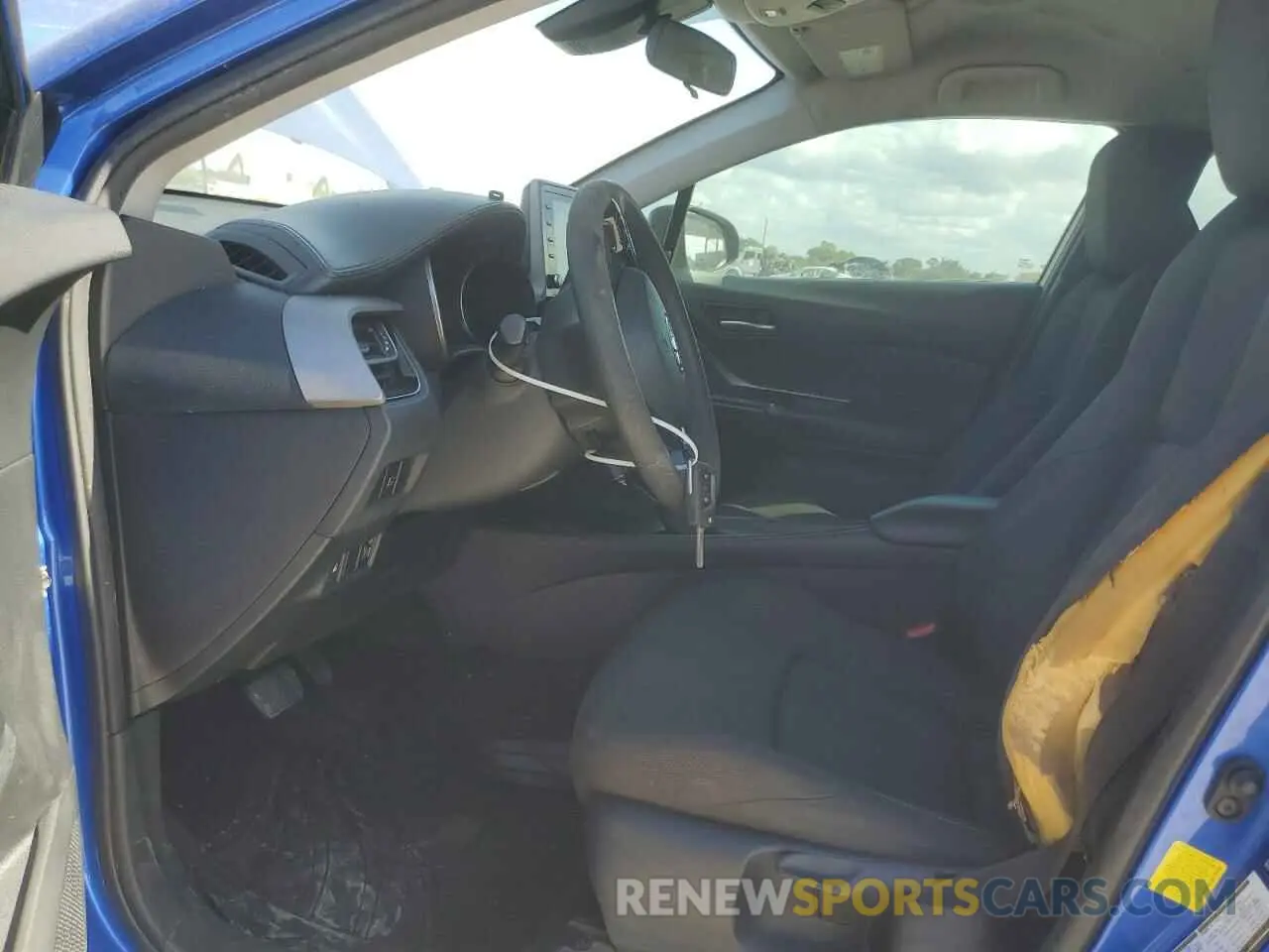 7 fotografías del automóvil dañado NMTKHMBX9LR109088 TOYOTA C-HR 2020