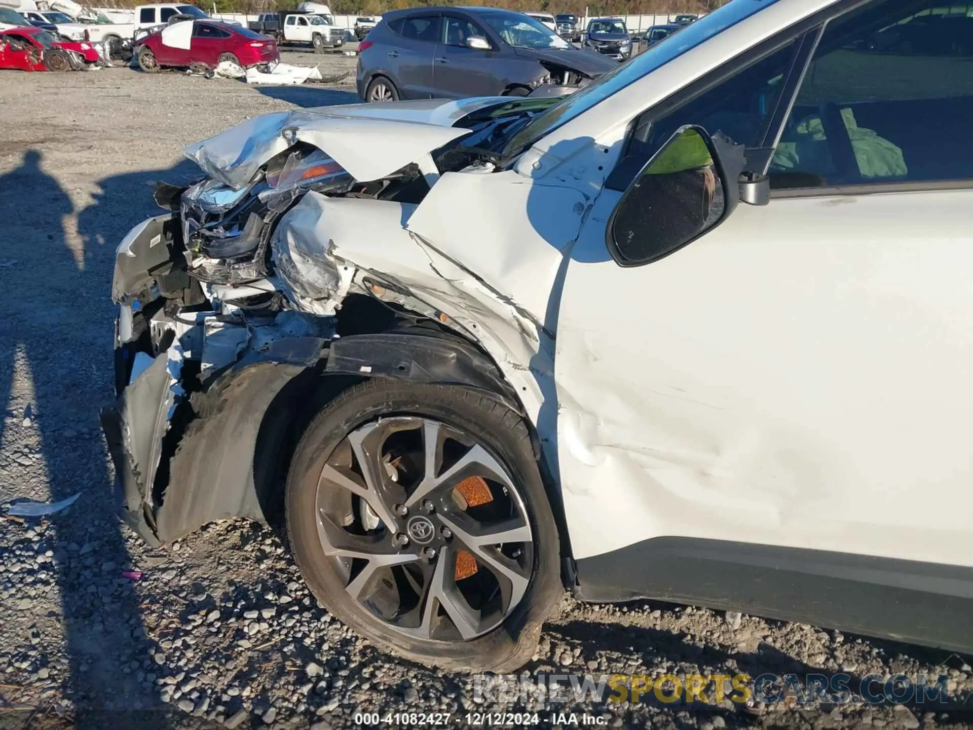 6 fotografías del automóvil dañado NMTKHMBX9LR114159 TOYOTA C-HR 2020