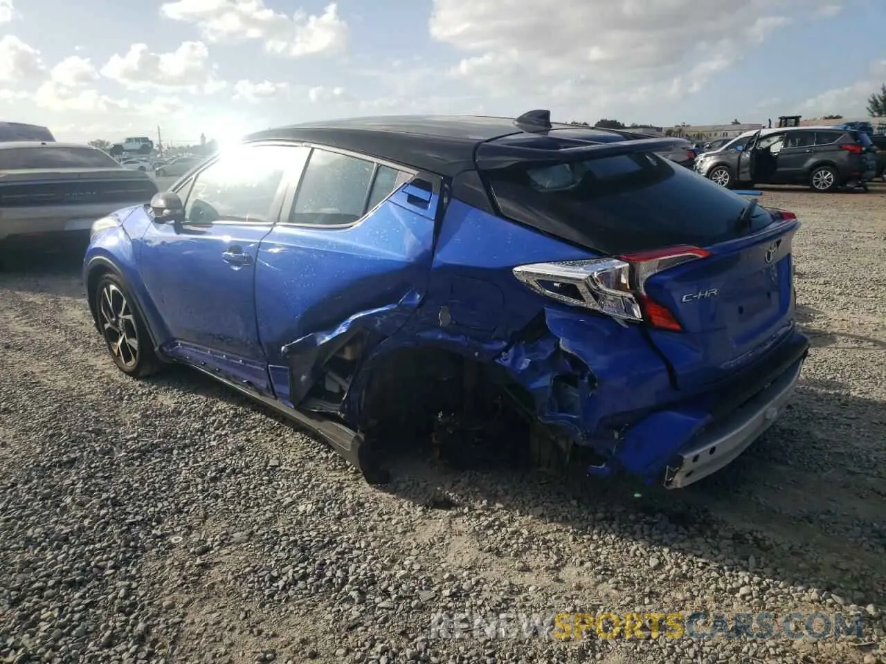 3 fotografías del automóvil dañado NMTKHMBXXLR104496 TOYOTA C-HR 2020