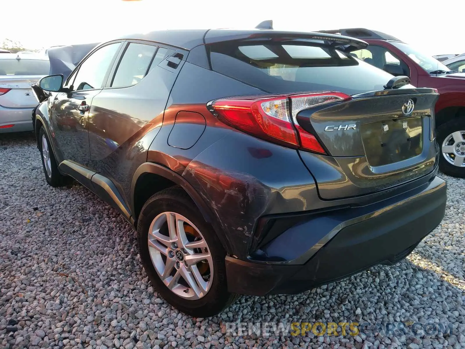3 fotografías del automóvil dañado JTNKHMBX0M1096470 TOYOTA C-HR 2021