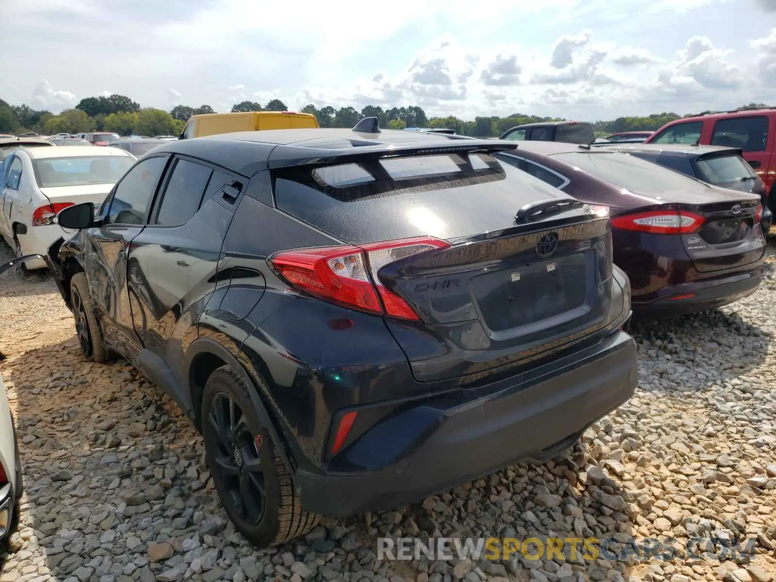 3 fotografías del automóvil dañado JTNKHMBX0M1116667 TOYOTA C-HR 2021