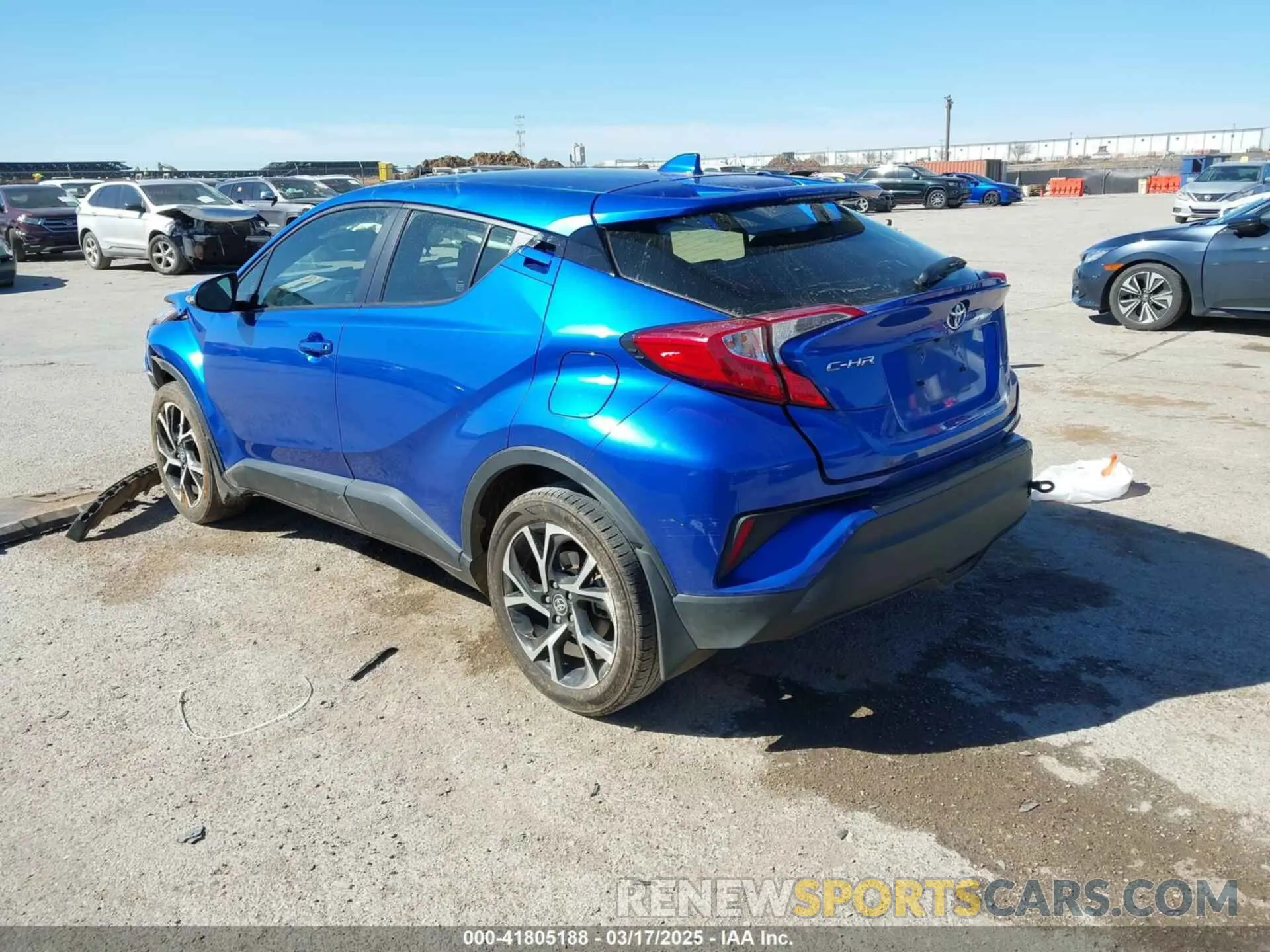 3 fotografías del automóvil dañado JTNKHMBX0M1118192 TOYOTA C-HR 2021