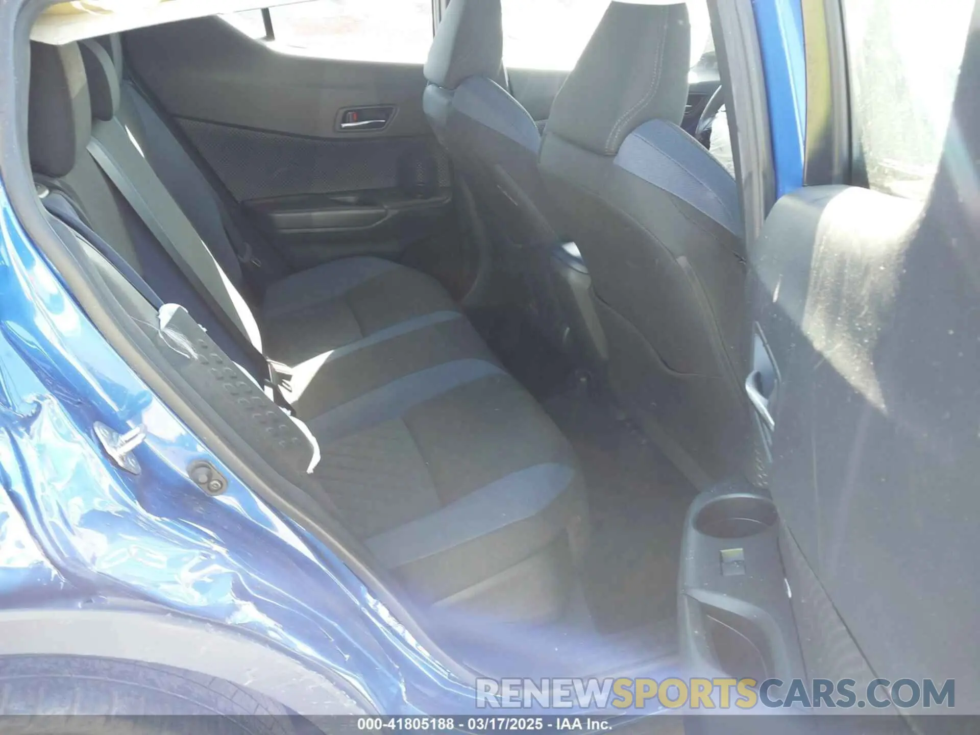 8 fotografías del automóvil dañado JTNKHMBX0M1118192 TOYOTA C-HR 2021