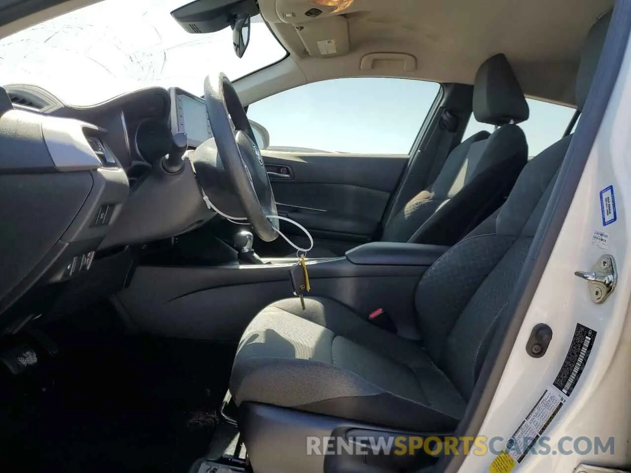 7 fotografías del automóvil dañado JTNKHMBX1M1111736 TOYOTA C-HR 2021