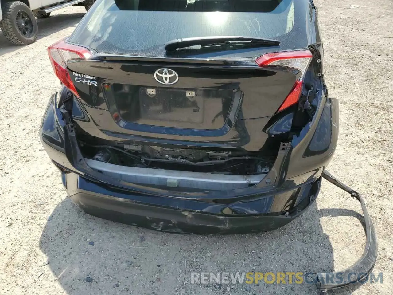 9 fotografías del automóvil dañado JTNKHMBX1M1117892 TOYOTA C-HR 2021