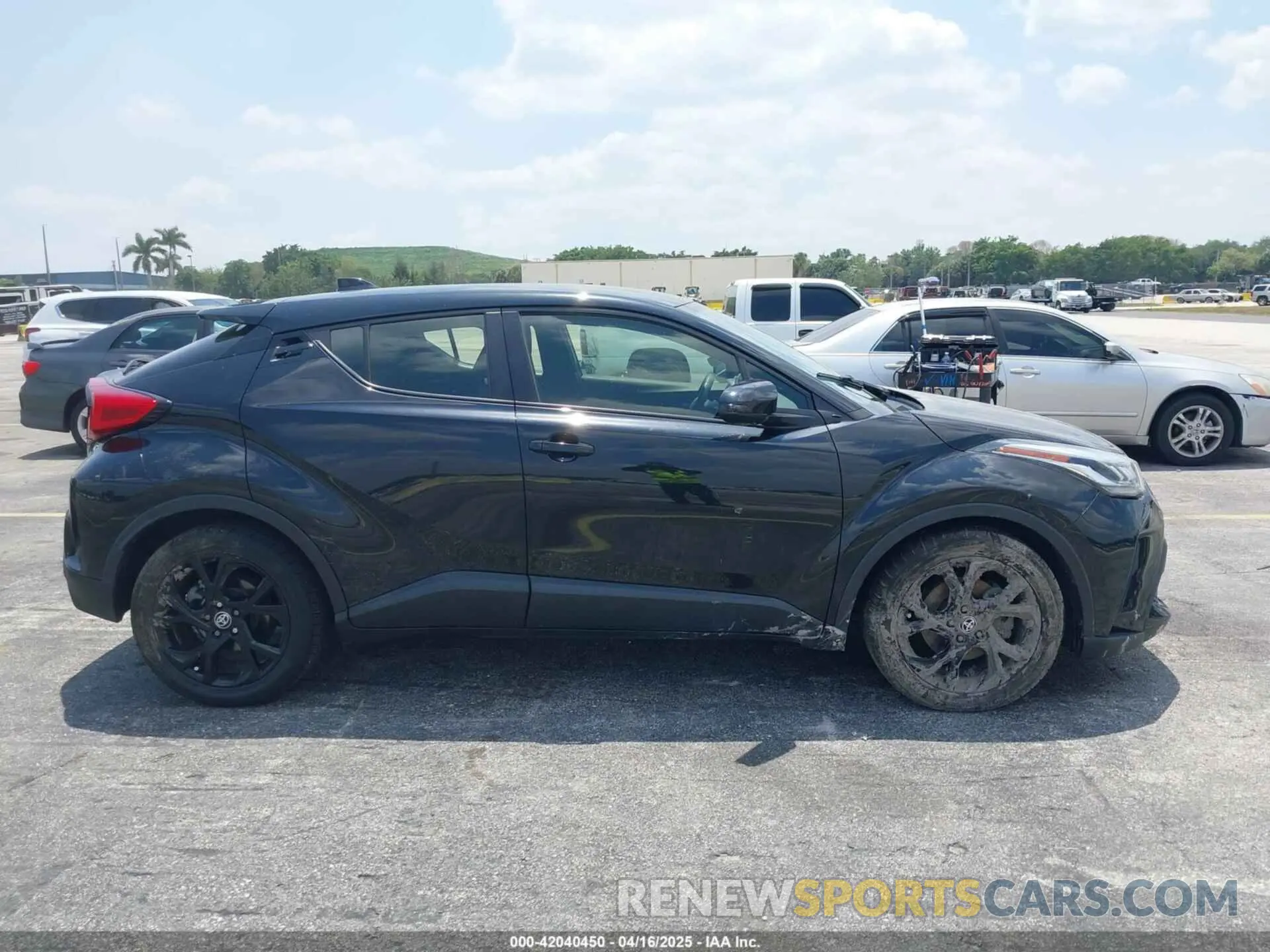 12 fotografías del automóvil dañado JTNKHMBX2M1101054 TOYOTA C-HR 2021