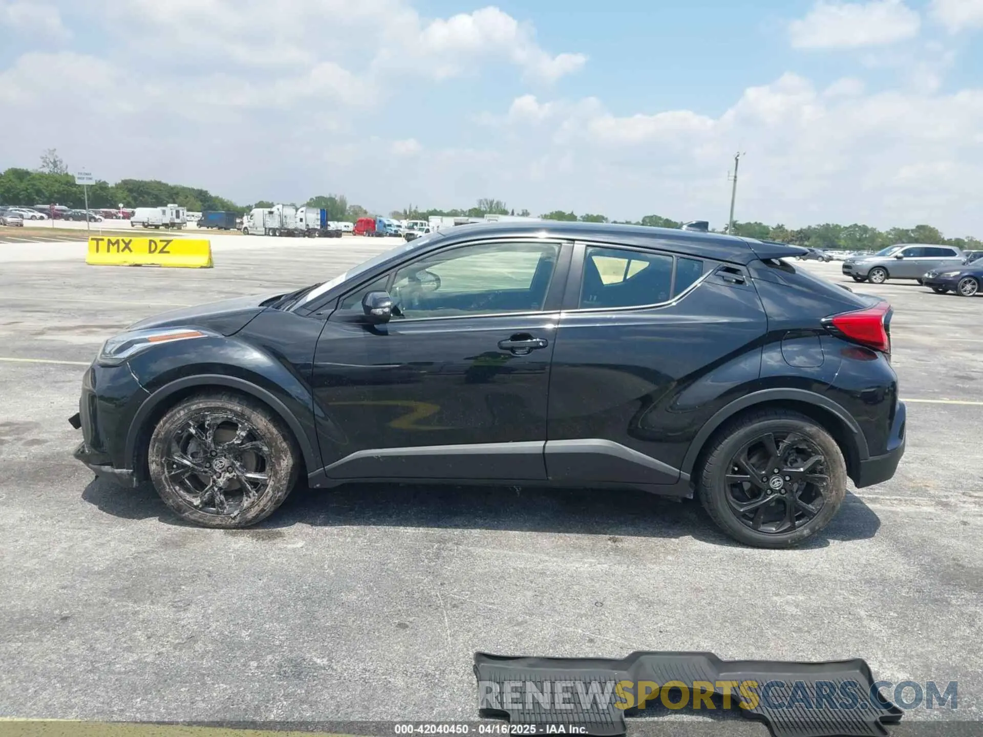 13 fotografías del automóvil dañado JTNKHMBX2M1101054 TOYOTA C-HR 2021