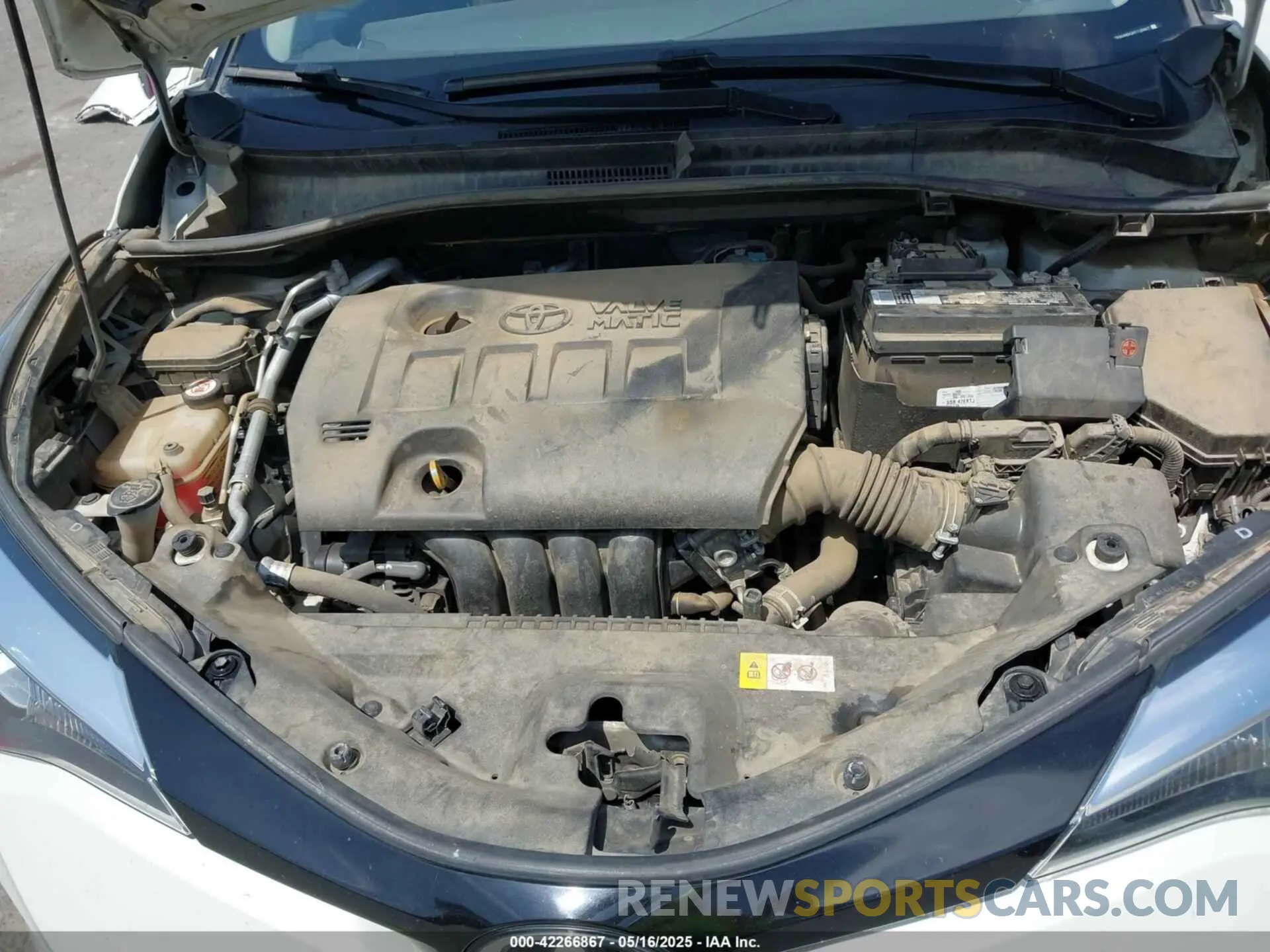 10 fotografías del automóvil dañado JTNKHMBX2M1118467 TOYOTA C-HR 2021