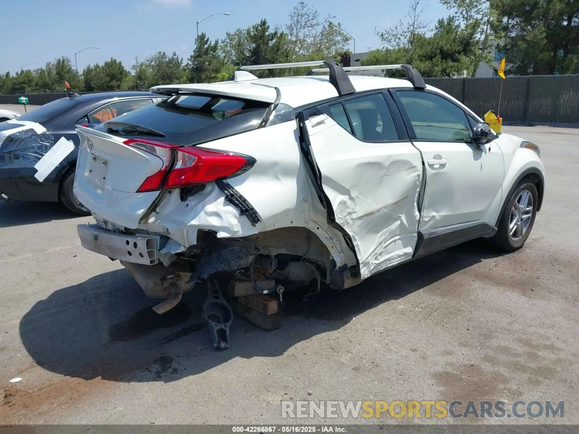 6 fotografías del automóvil dañado JTNKHMBX2M1118467 TOYOTA C-HR 2021