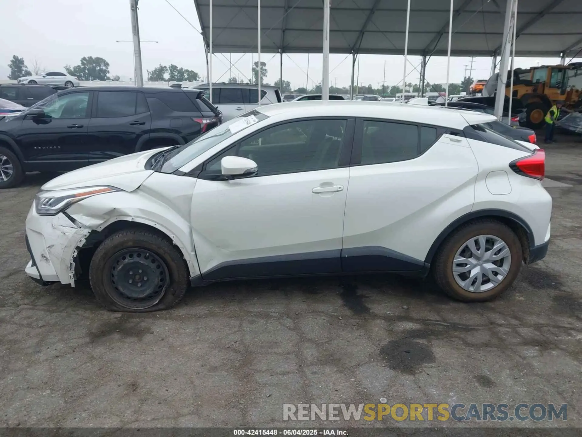 14 fotografías del automóvil dañado JTNKHMBX2M1119196 TOYOTA C-HR 2021