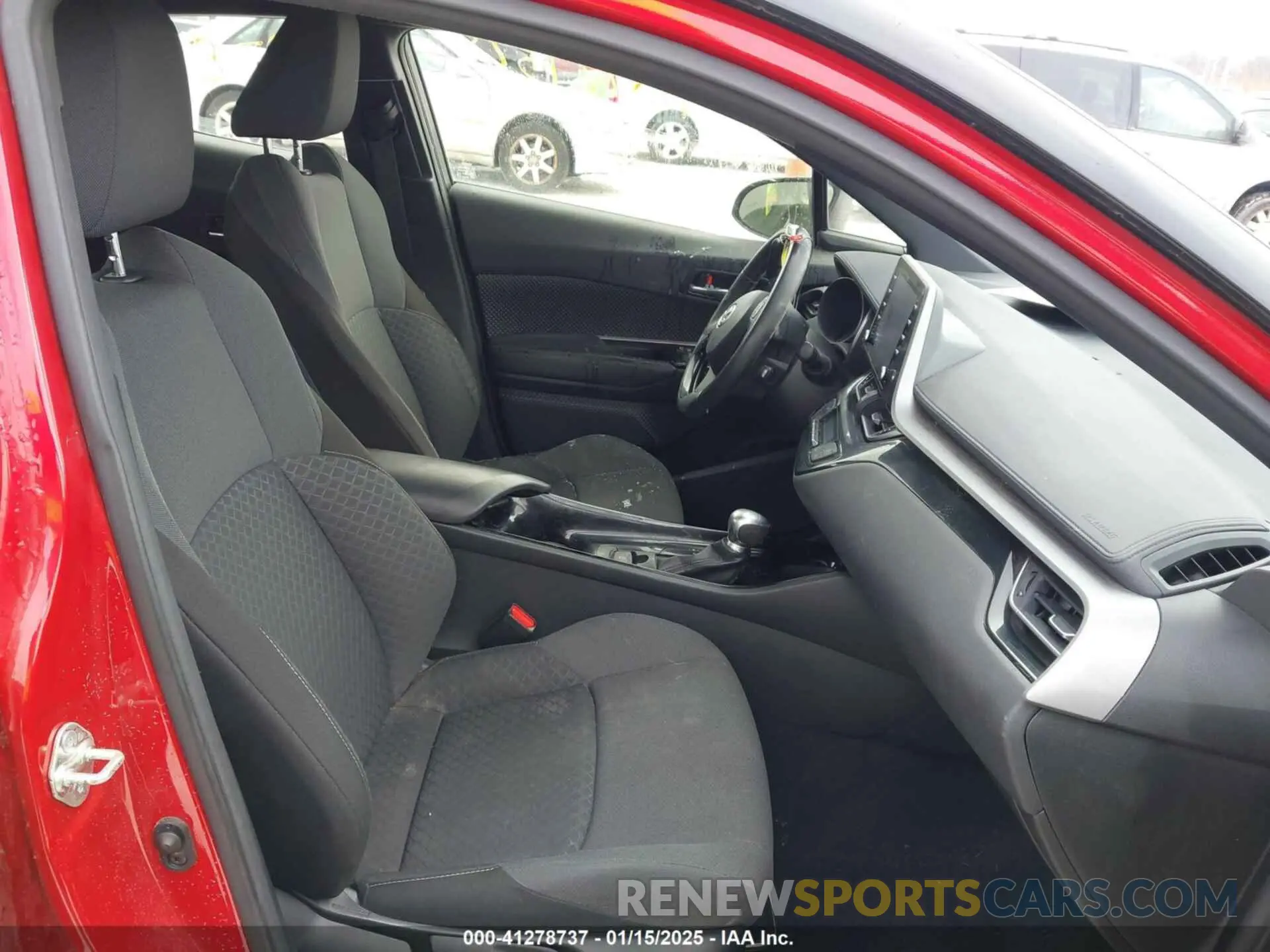 5 fotografías del automóvil dañado JTNKHMBX3M1098939 TOYOTA C-HR 2021