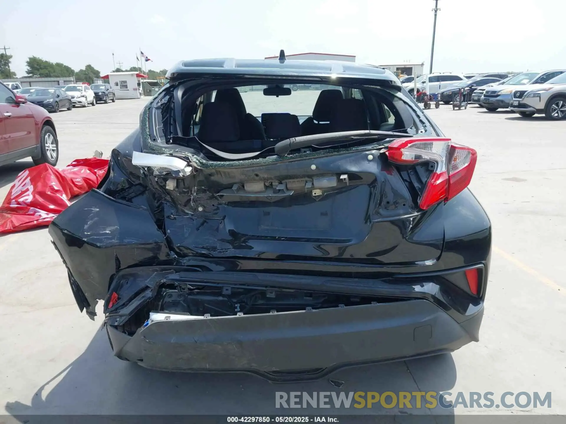 6 fotografías del automóvil dañado JTNKHMBX3M1104108 TOYOTA C-HR 2021