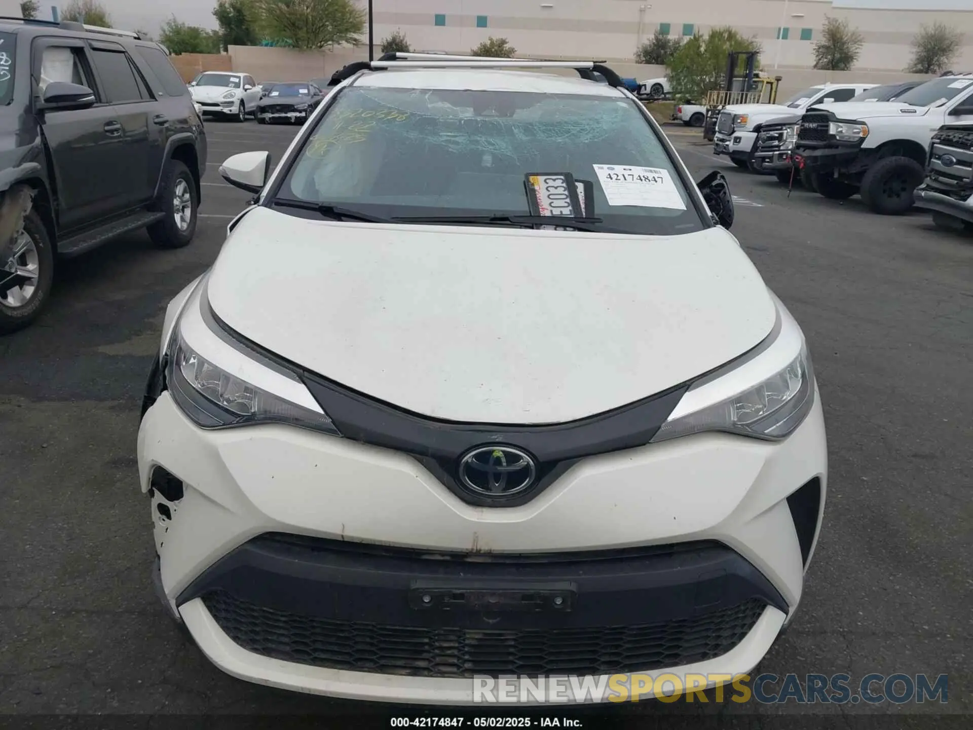 12 fotografías del automóvil dañado JTNKHMBX3M1125332 TOYOTA C-HR 2021
