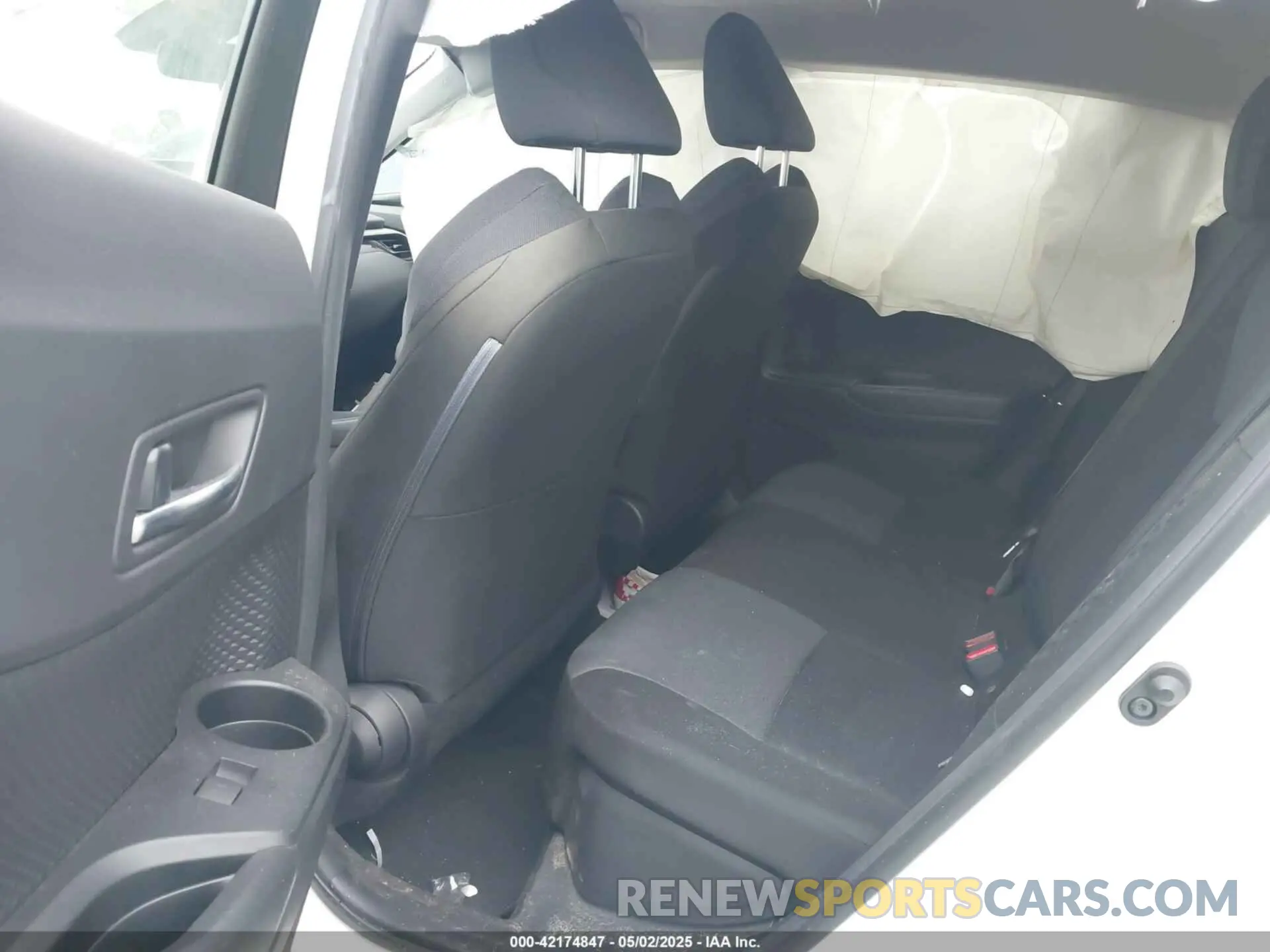 8 fotografías del automóvil dañado JTNKHMBX3M1125332 TOYOTA C-HR 2021