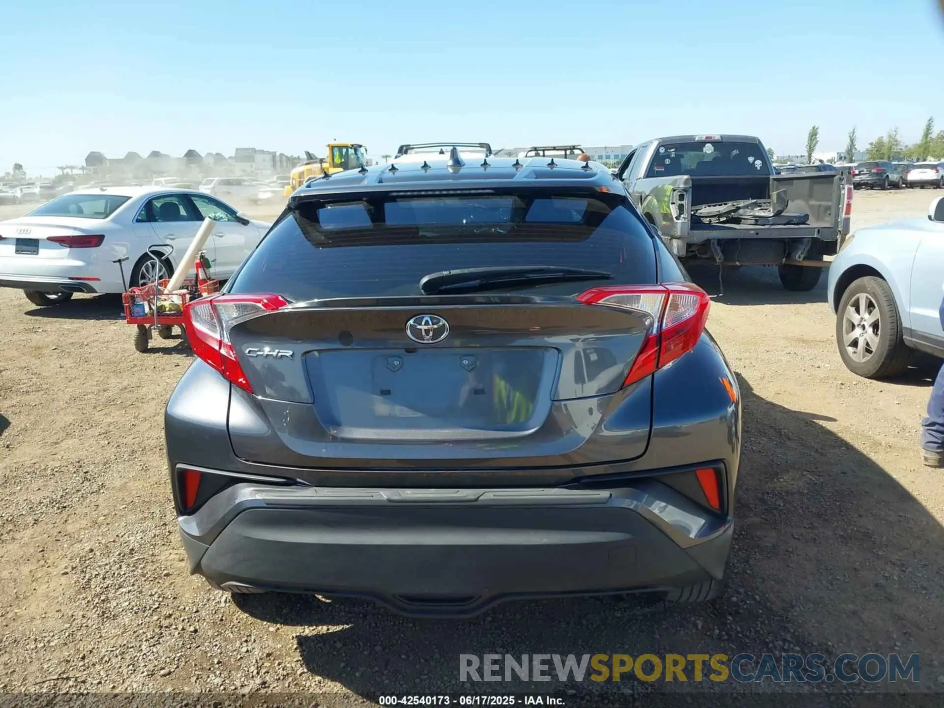 16 fotografías del automóvil dañado JTNKHMBX4M1102948 TOYOTA C-HR 2021